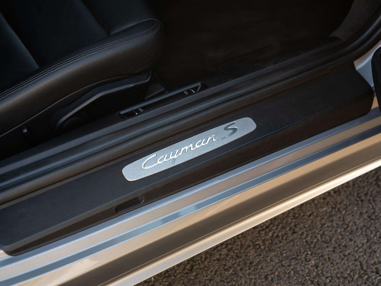 Used Porsche Cayman 2018 for sale - 77996122: Photo 34