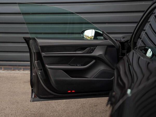Used Porsche Taycan 2022 for sale - 76230327: Photo 31
