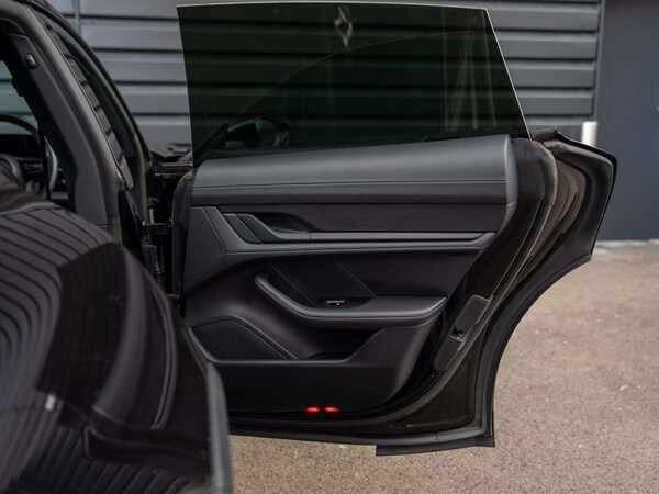 Used Porsche Taycan 2022 for sale - 76230327: Photo 34