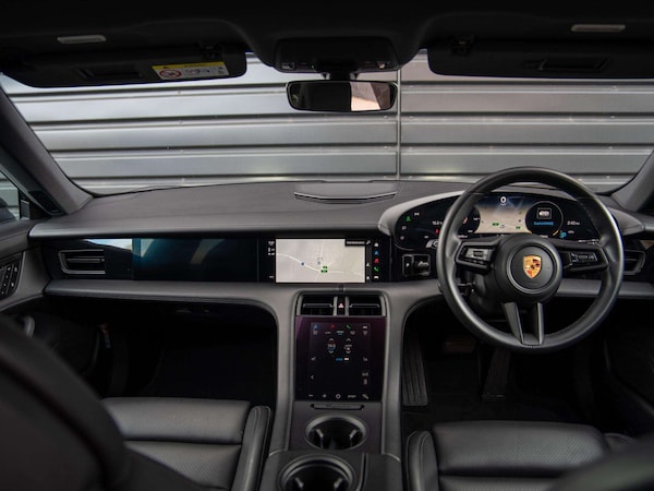 Used Porsche Taycan 2022 for sale - 76230327: Photo 3