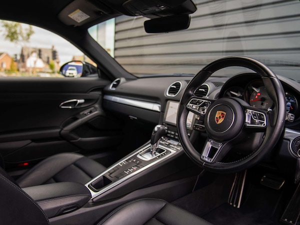 Used Porsche Cayman 2019 for sale - 76230376: Photo 10