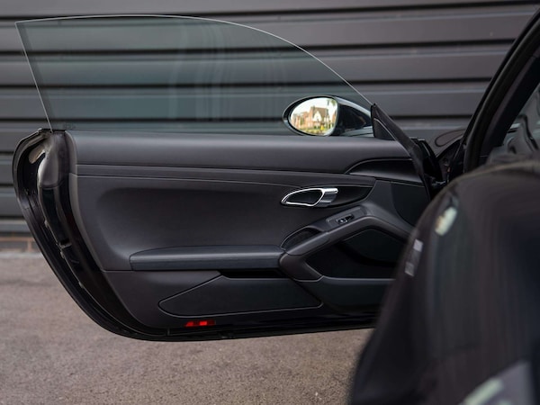 Used Porsche Cayman 2019 for sale - 76230376: Photo 29