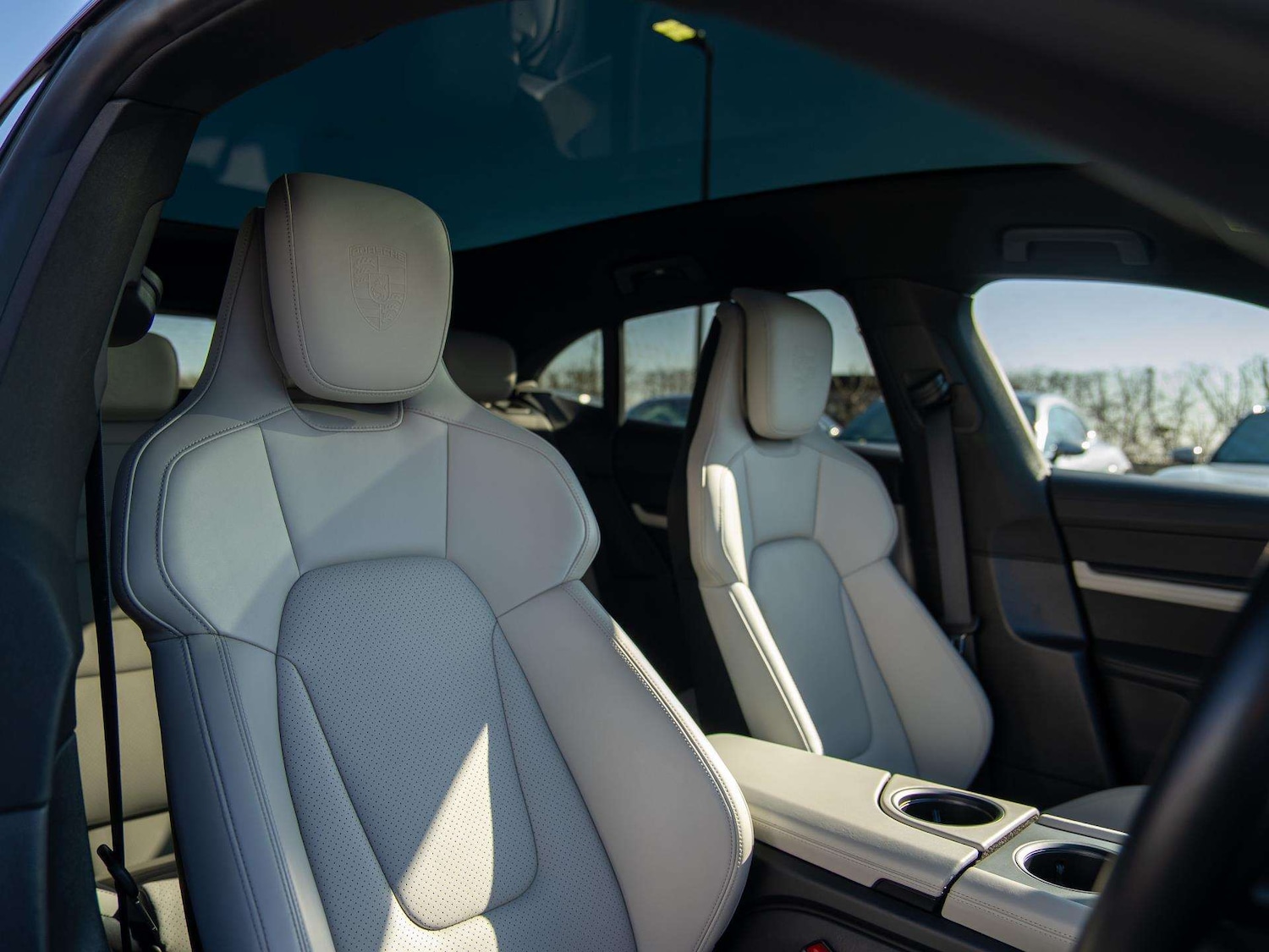 Used Porsche Taycan 2022 for sale - 77811088: Photo 10