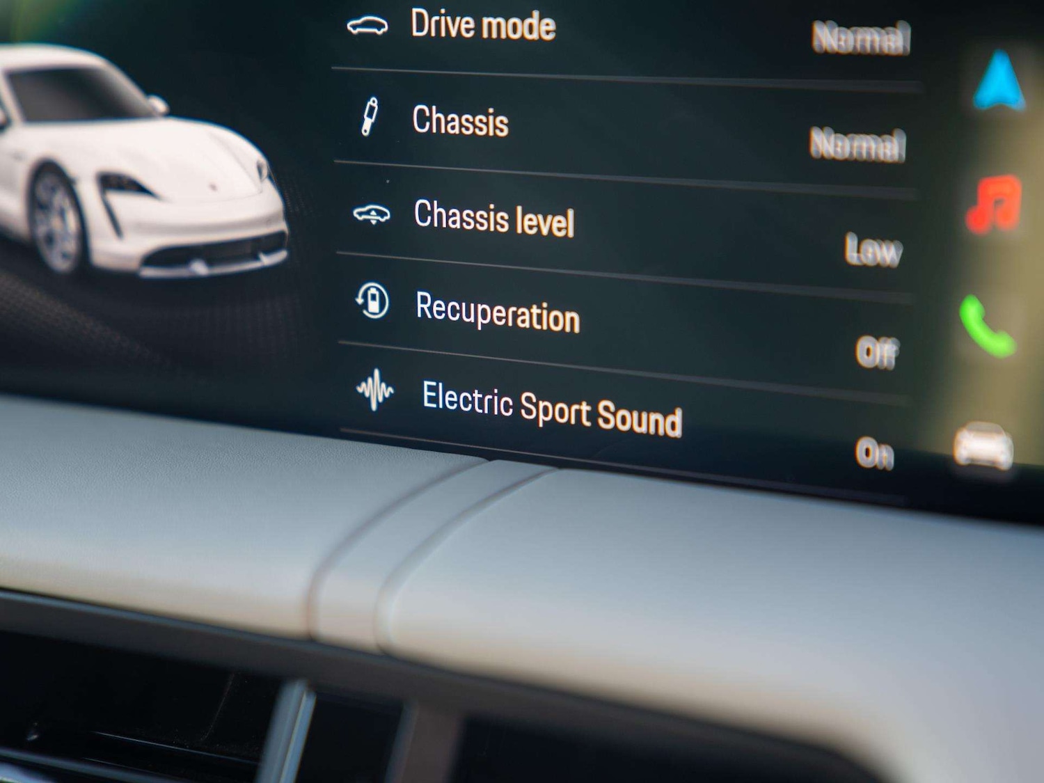 Used Porsche Taycan 2022 for sale - 77811088: Photo 28