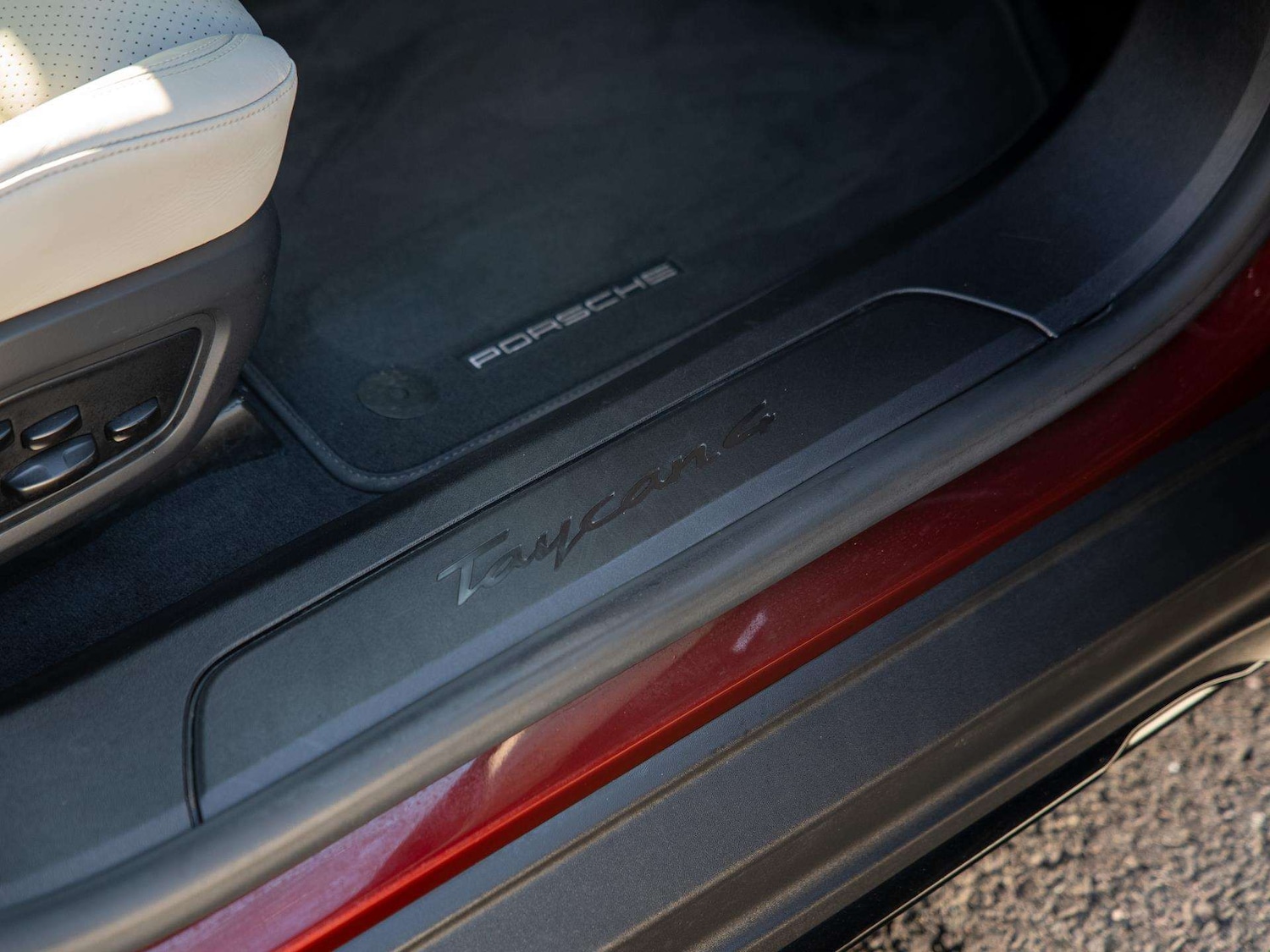 Used Porsche Taycan 2022 for sale - 77811088: Photo 35