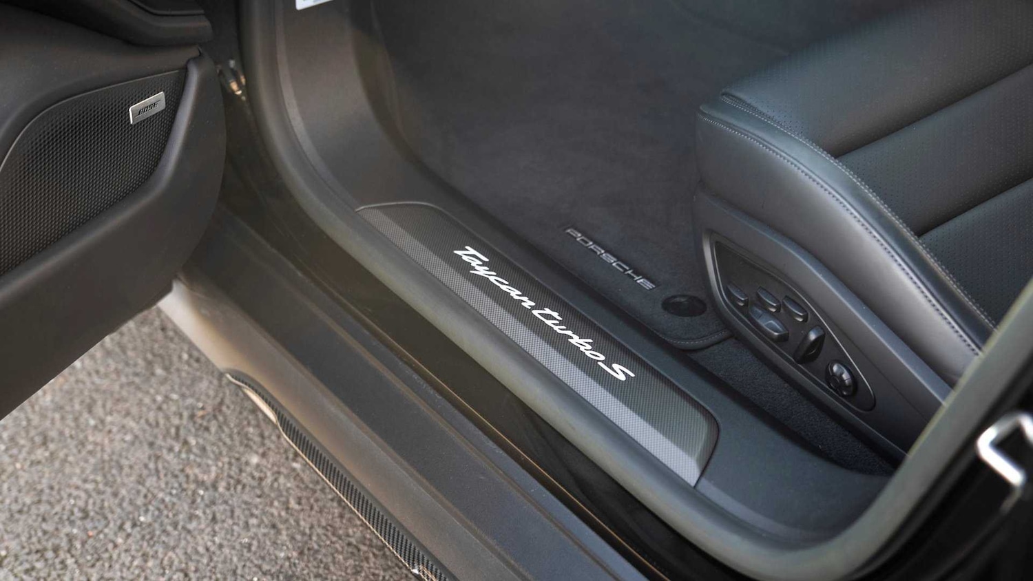 Used Porsche Taycan 2022 for sale - 76411304: Photo 27