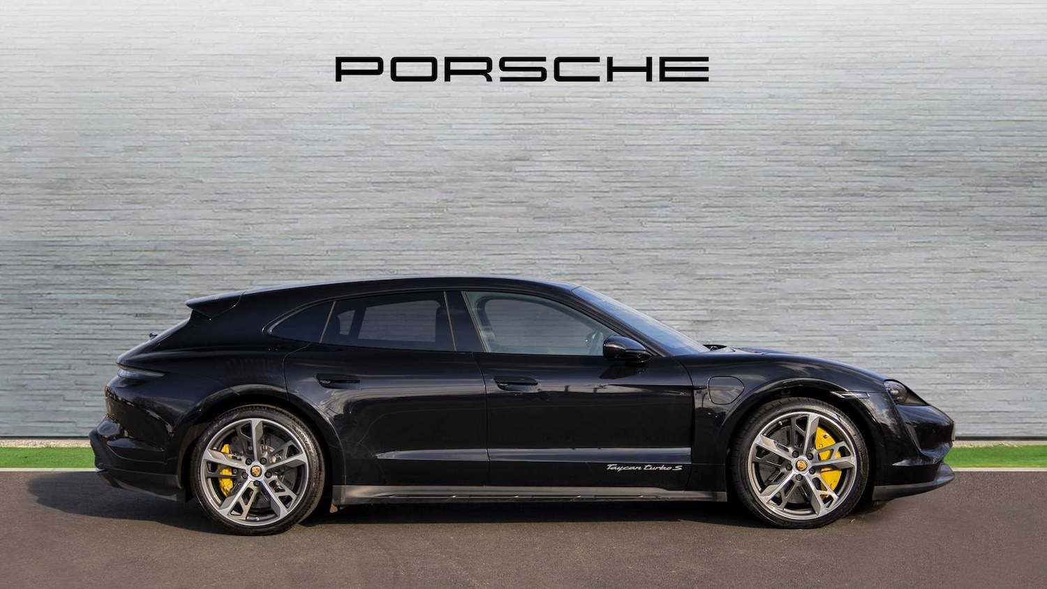 Used Porsche Taycan 2022 for sale - 76411304: Photo 5