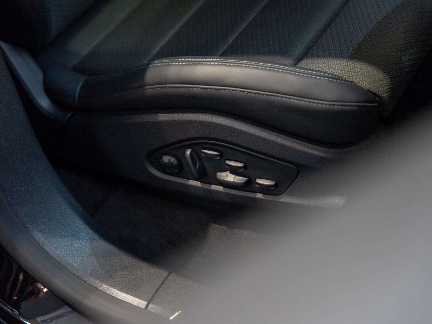 Used Porsche Macan 2026 for sale - 77527136: Photo 13