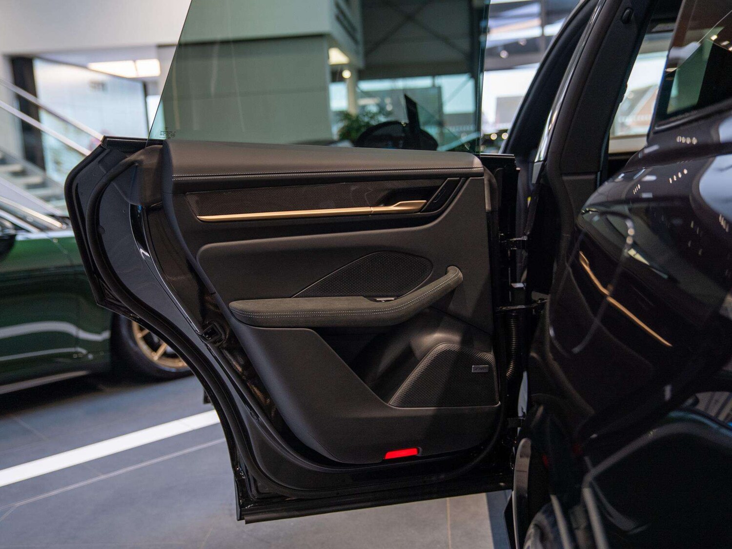 Used Porsche Macan 2026 for sale - 77527136: Photo 23