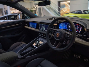 Used Porsche Macan 2026 for sale - 77527136: Photo