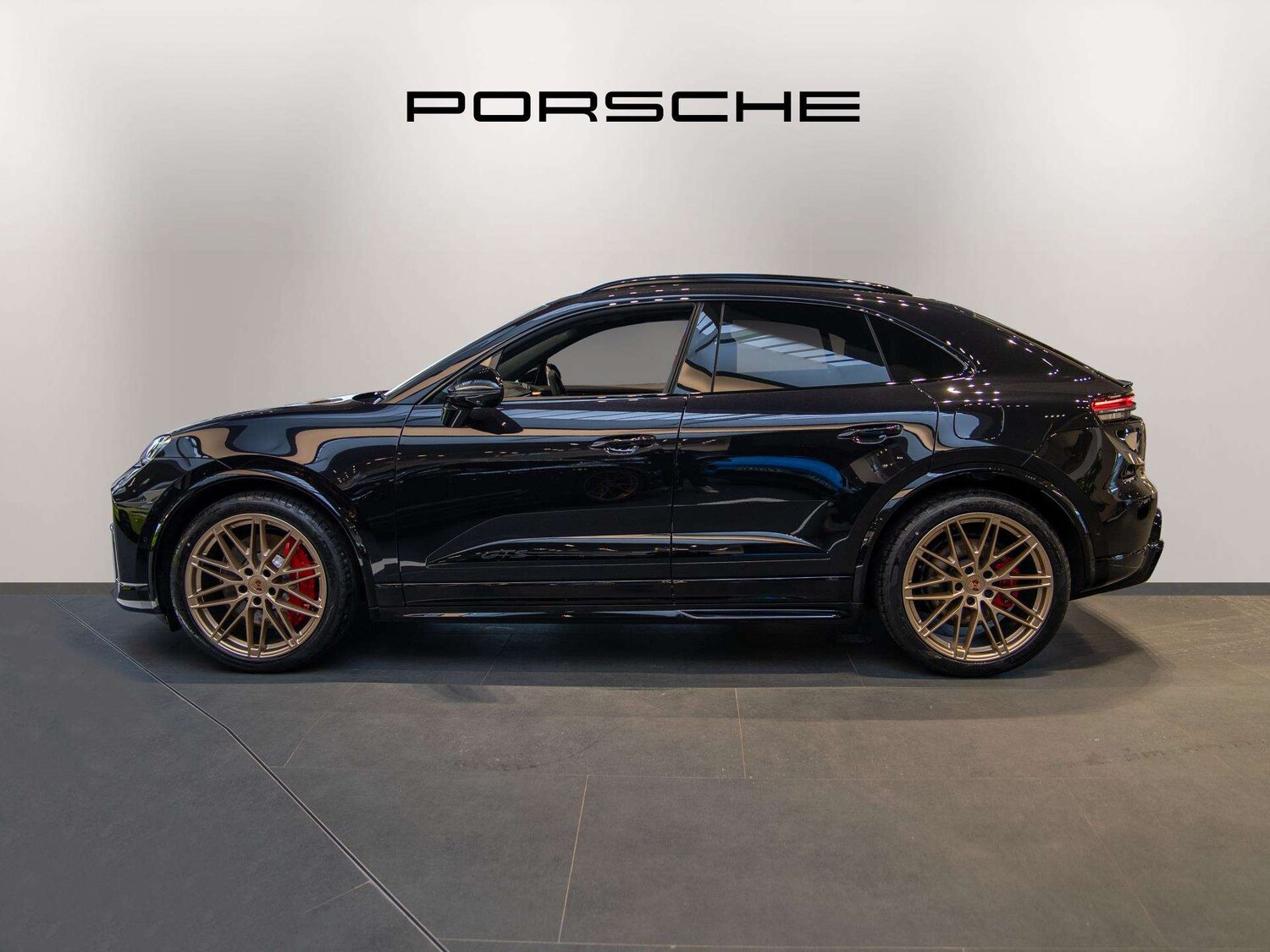 Used Porsche Macan 2026 for sale - 77527136: Photo 4