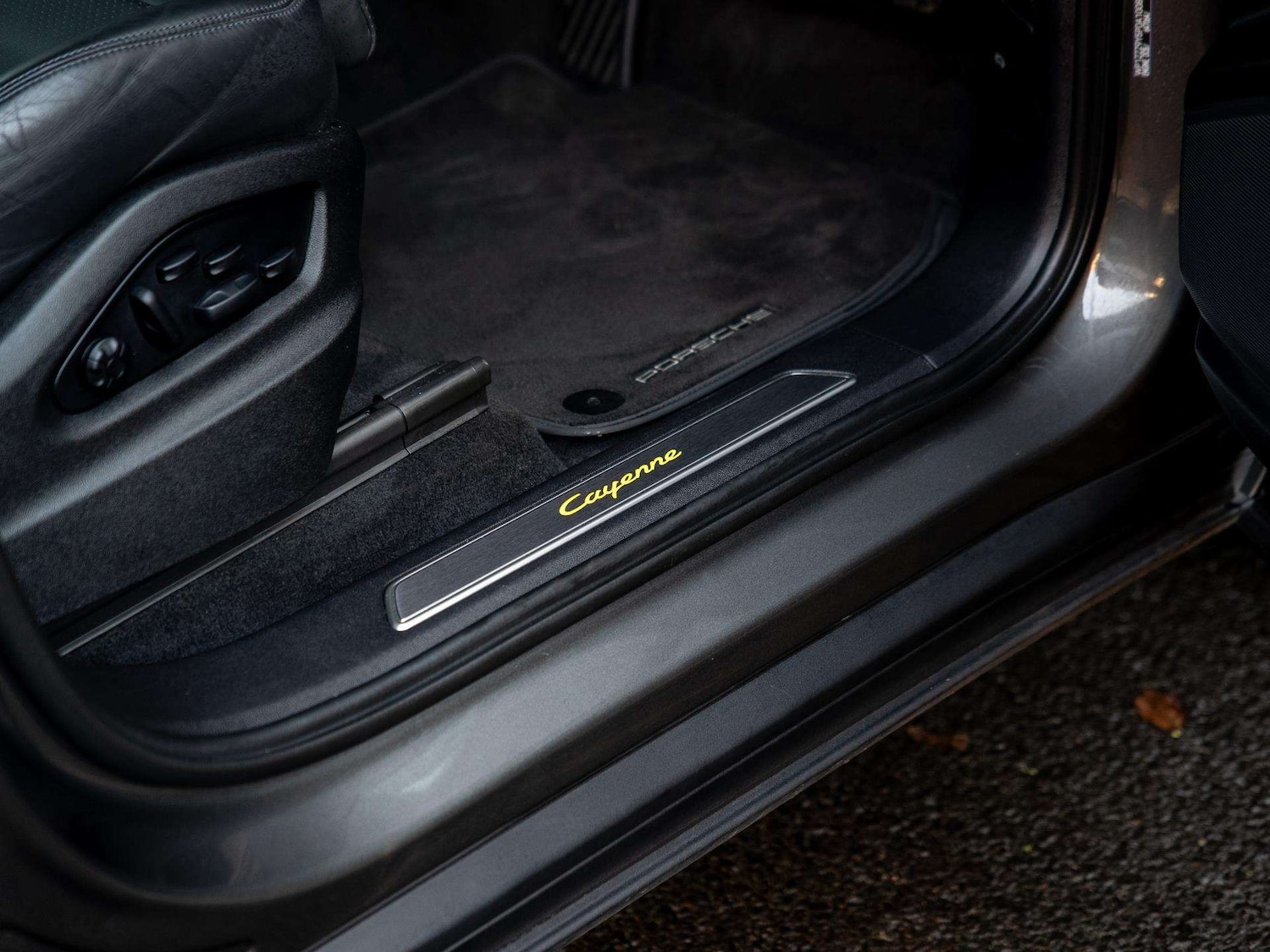 Used Porsche Cayenne 2023 for sale - 77018847: Photo 31