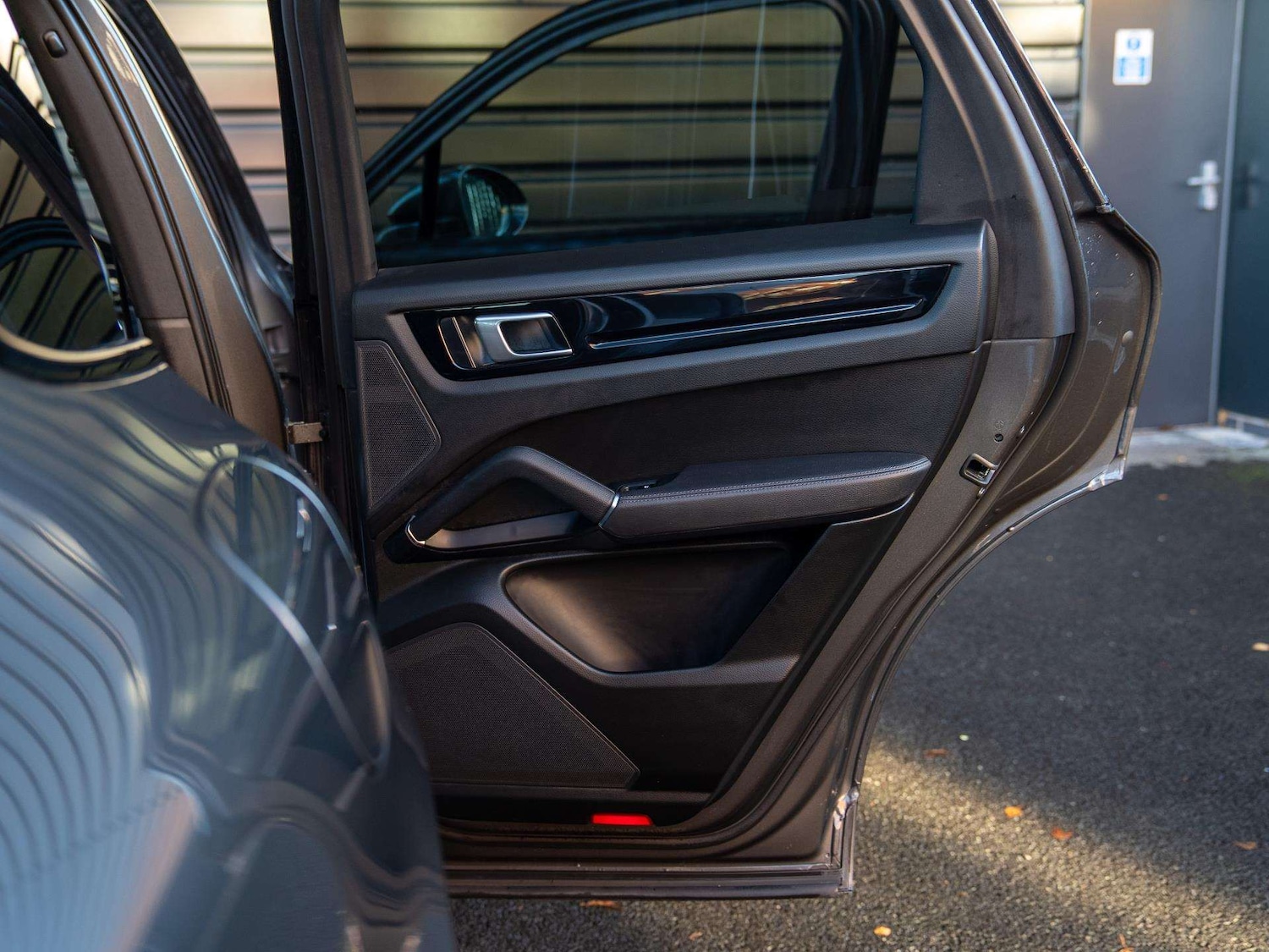 Used Porsche Cayenne 2023 for sale - 77018847: Photo 33