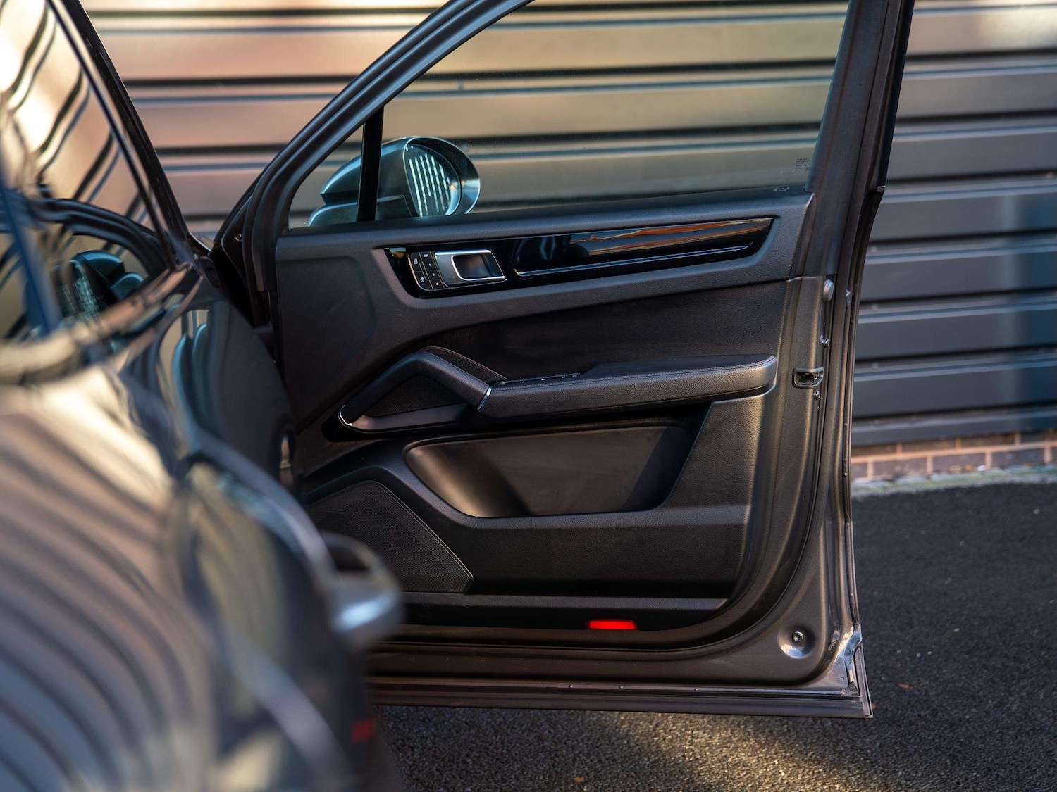 Used Porsche Cayenne 2023 for sale - 77018847: Photo 34