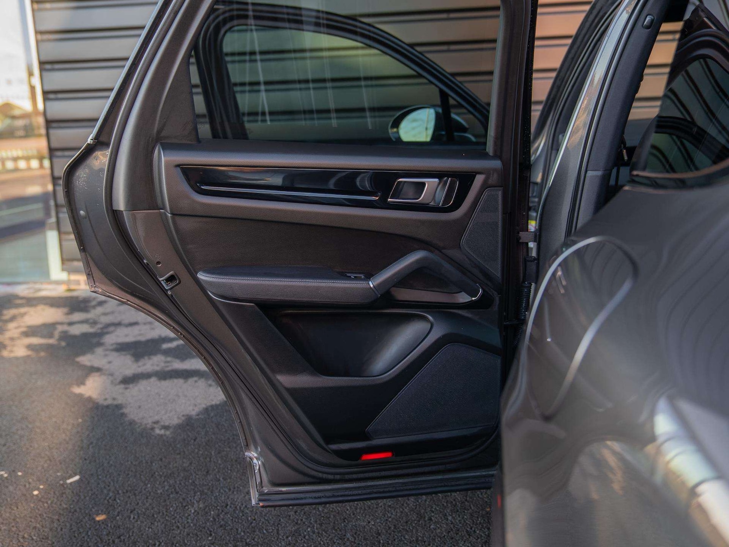 Used Porsche Cayenne 2023 for sale - 77018847: Photo 35