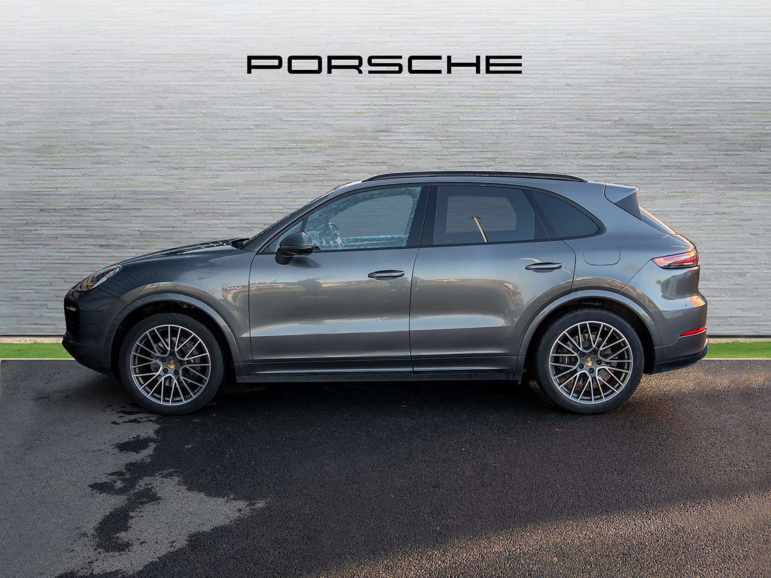 Used Porsche Cayenne 2023 for sale - 77018847: Photo 4
