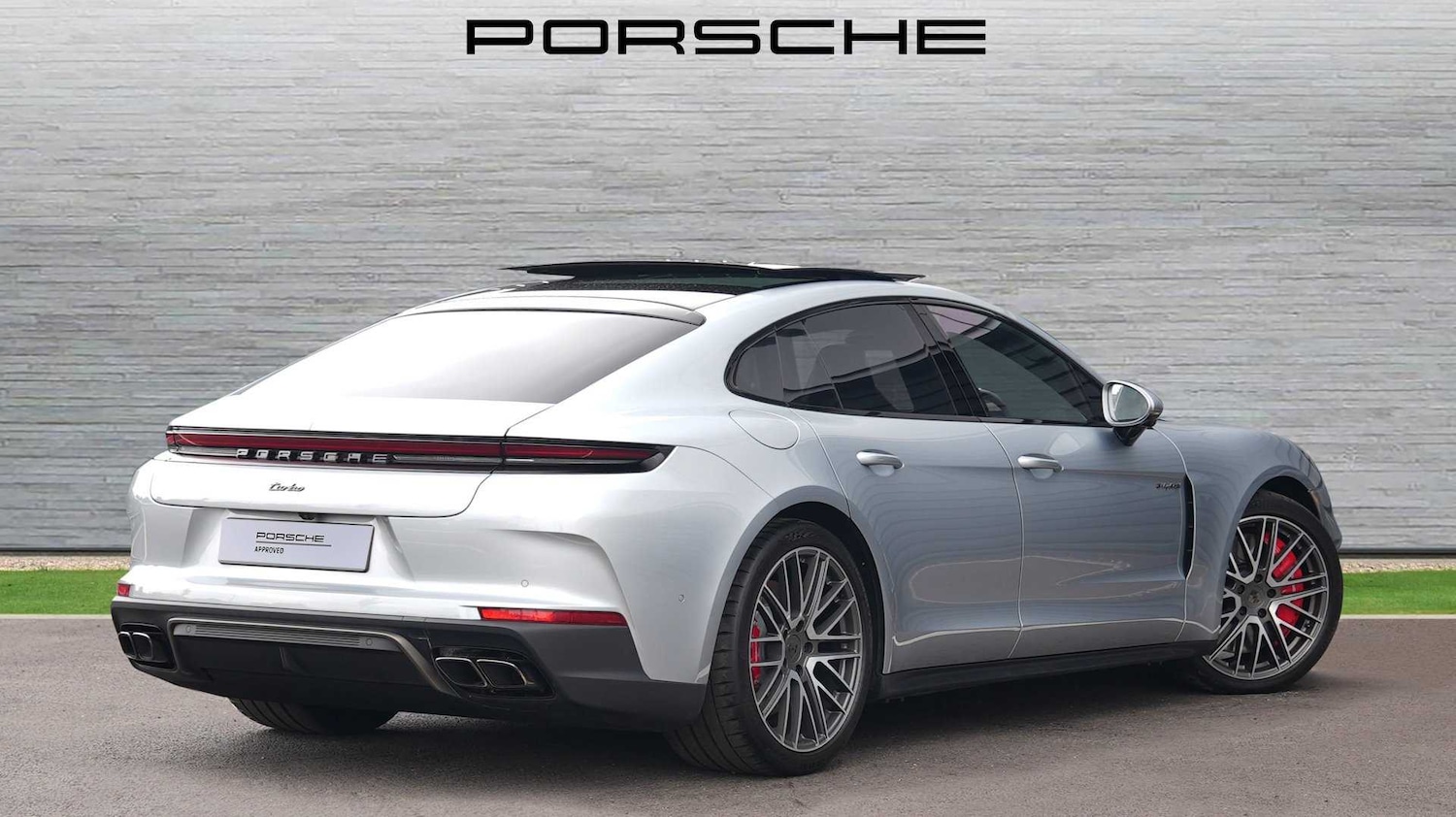 Used Porsche Panamera 2024 for sale - 75216880: Photo 2