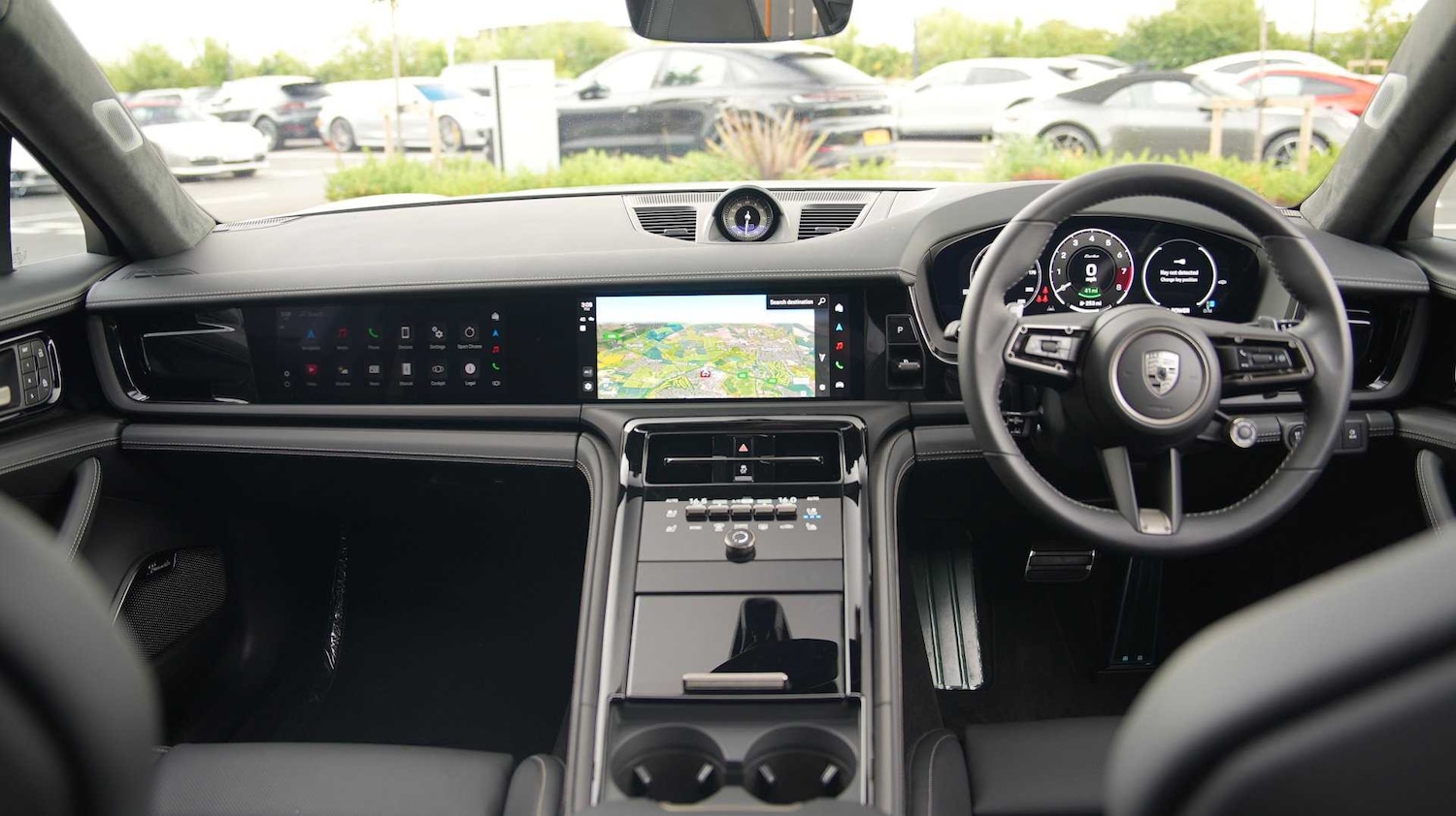 Used Porsche Panamera 2024 for sale - 75216880: Photo 3