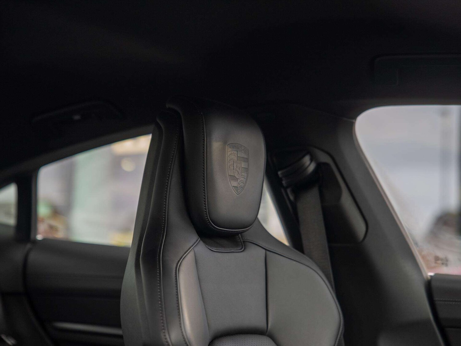 Used Porsche Taycan 2024 for sale - 77232918: Photo 12