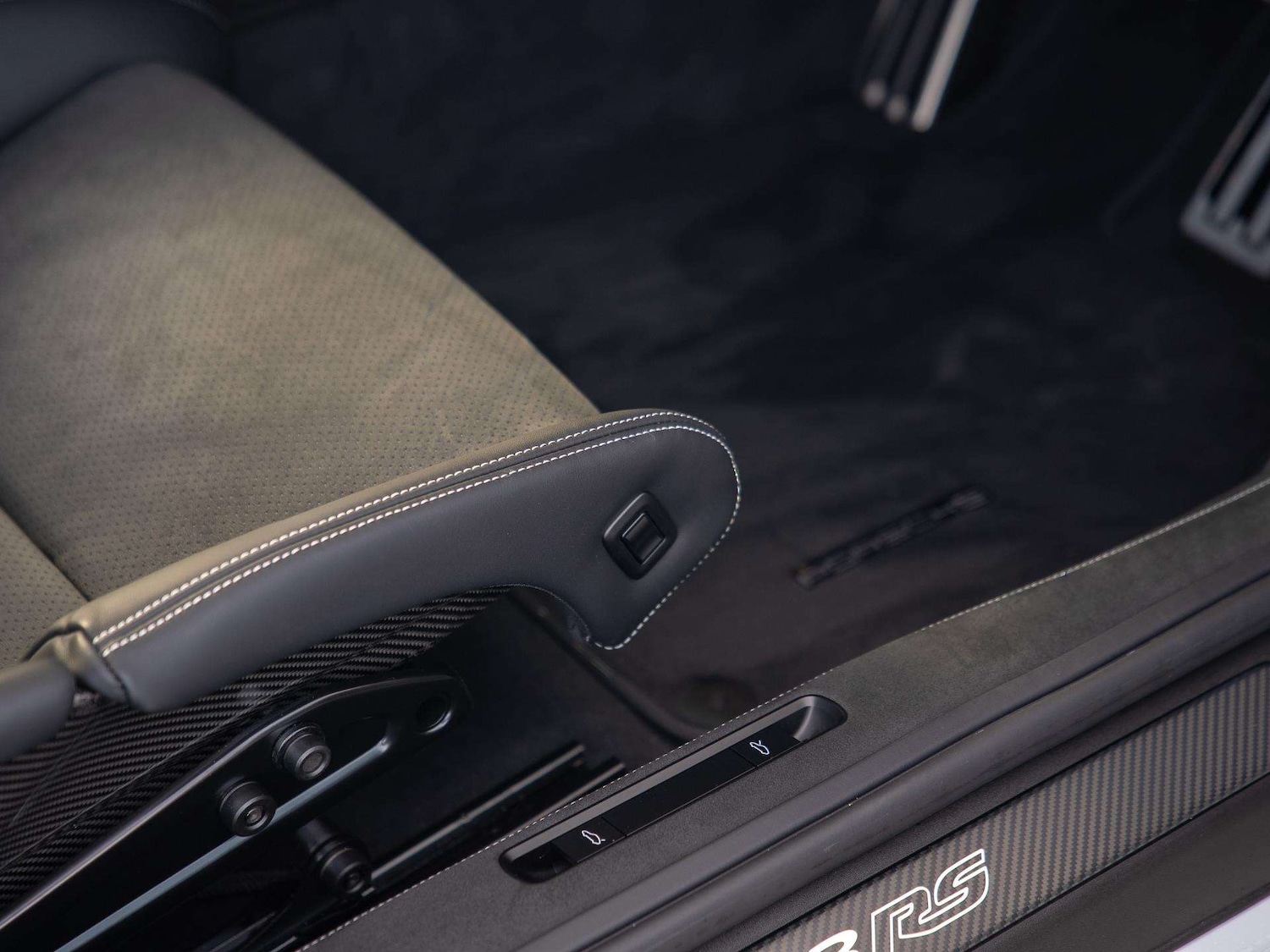 Used Porsche 911 2025 for sale - 76889871: Photo 16