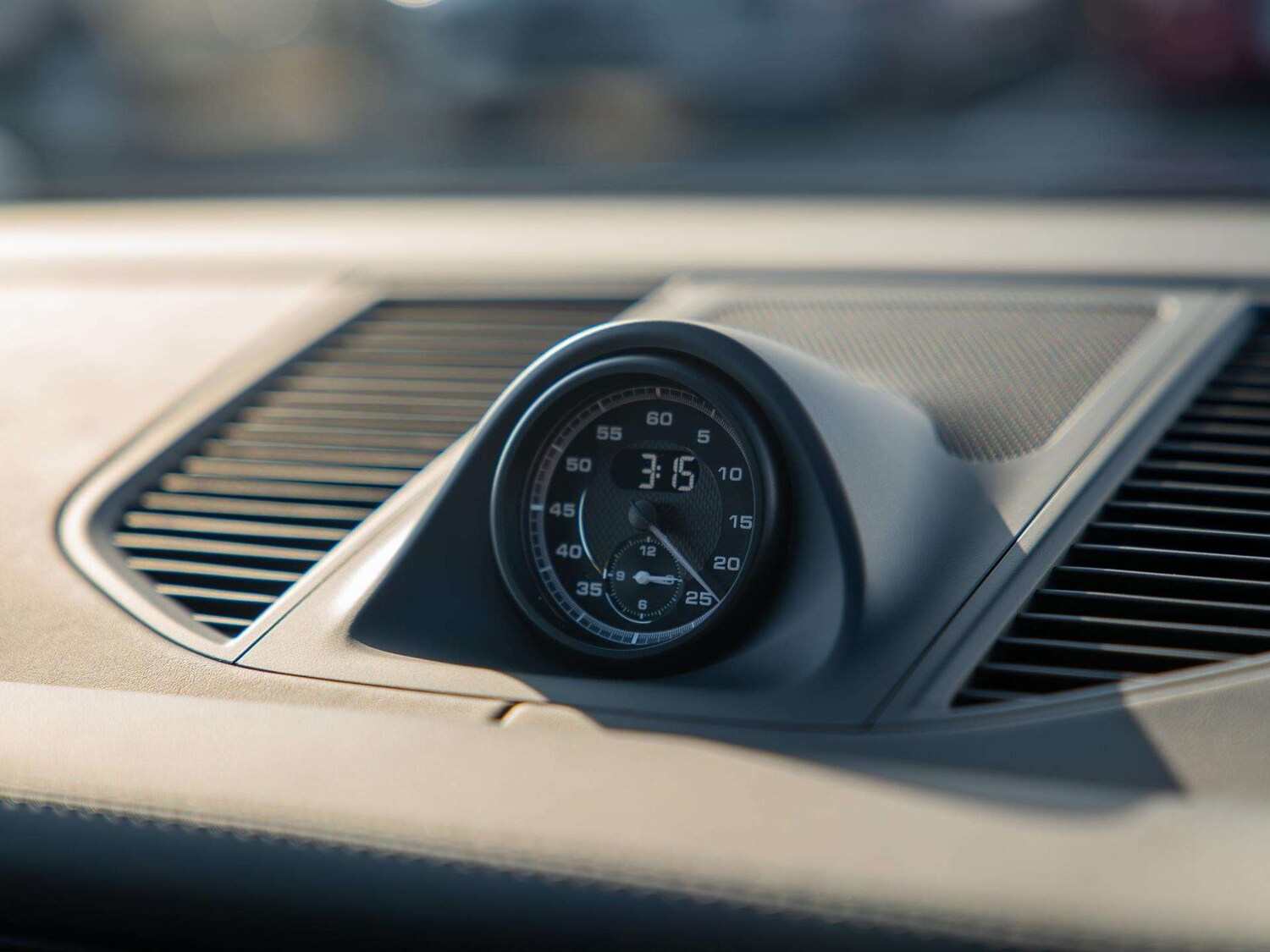 Used Porsche Macan 2026 for sale - 78023979: Photo 12