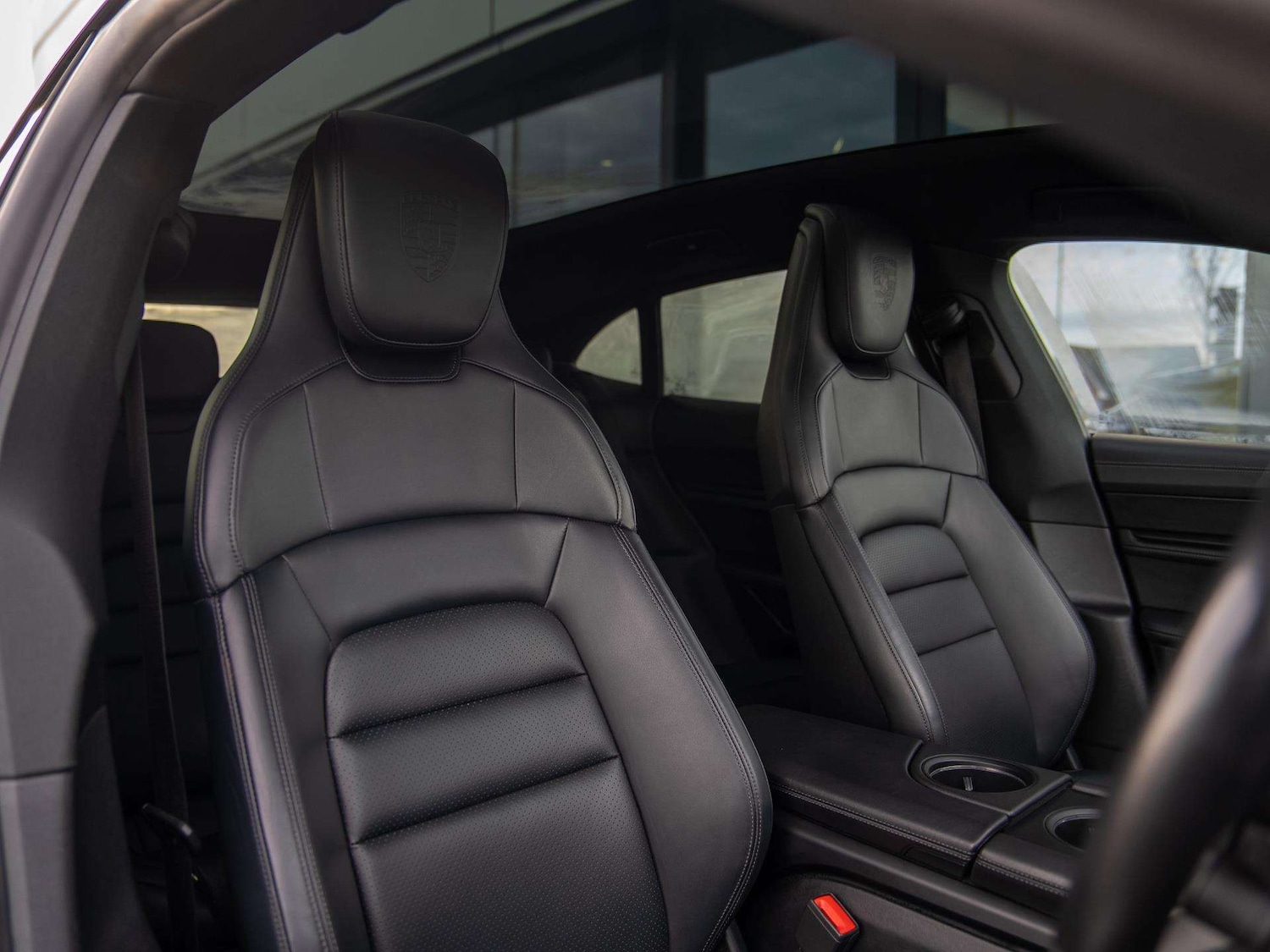 Used Porsche Taycan 2023 for sale - 77134900: Photo 10