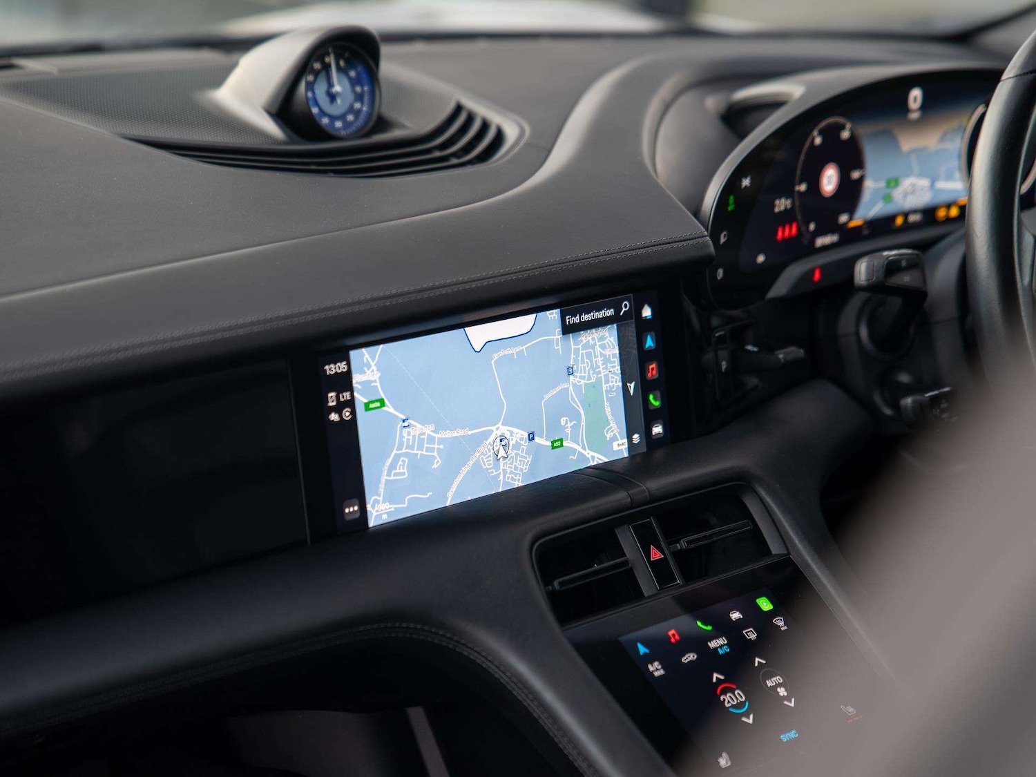 Used Porsche Taycan 2023 for sale - 77134900: Photo 16