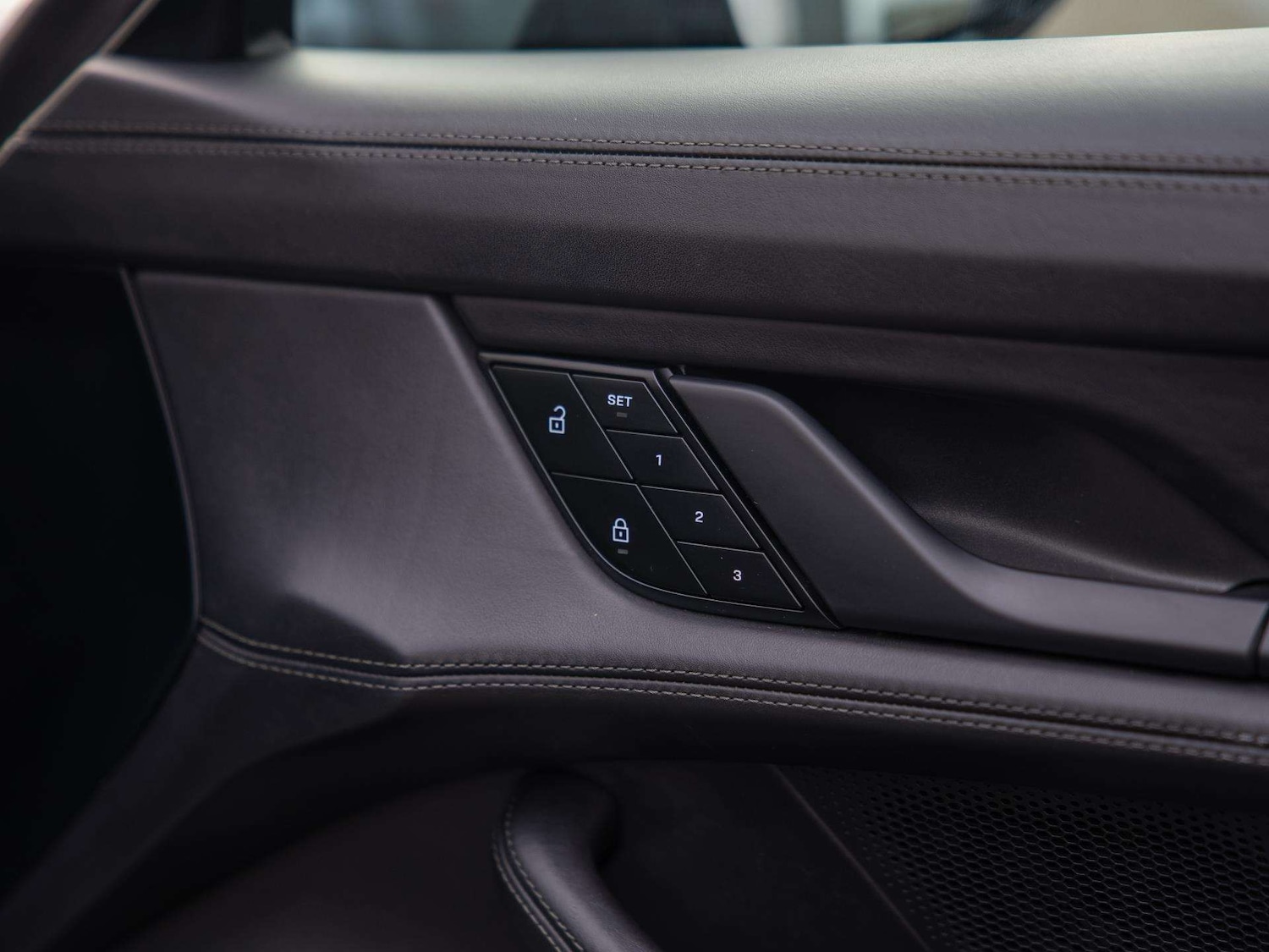 Used Porsche Taycan 2023 for sale - 77134900: Photo 29