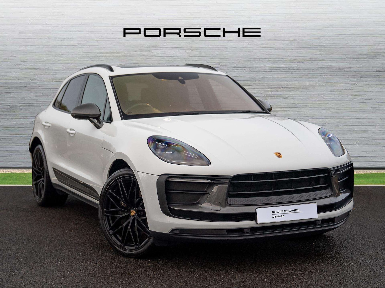 Used Porsche Macan 2022 for sale - 76955234: Photo 1