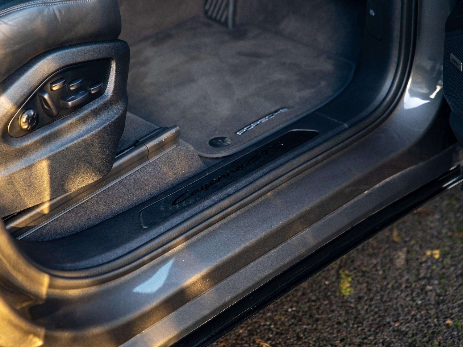 Used Porsche Cayenne 2025 for sale - 76978873: Photo 34