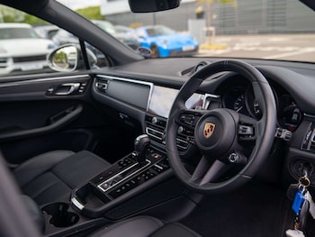Used Porsche Macan 2024 for sale - 79351579: Photo
