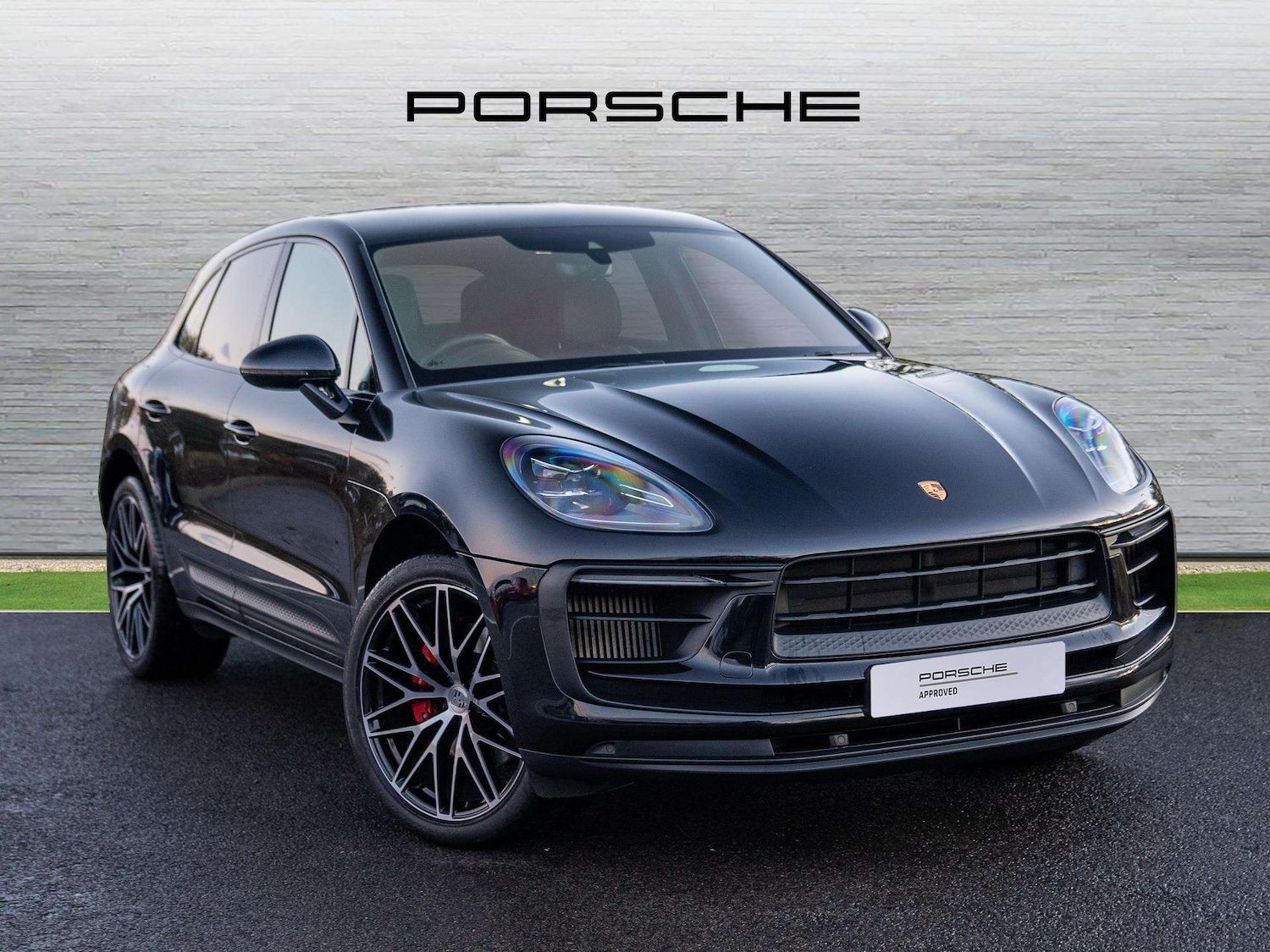 Used Porsche Macan 2022 for sale - 76705142: Photo 1