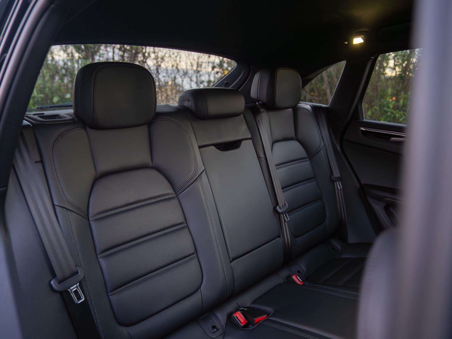 Used Porsche Macan 2022 for sale - 76705142: Photo 11