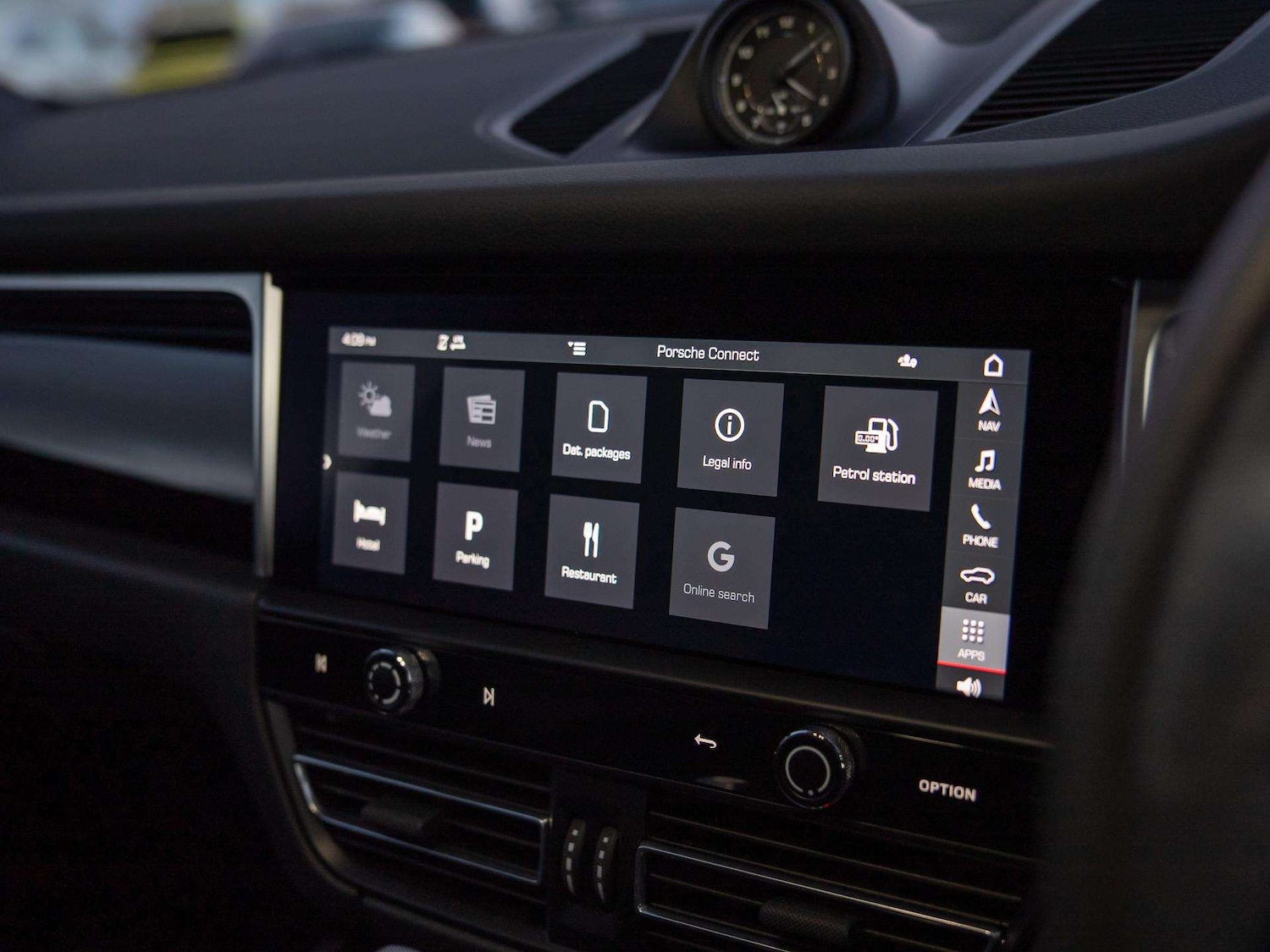 Used Porsche Macan 2022 for sale - 76705142: Photo 15