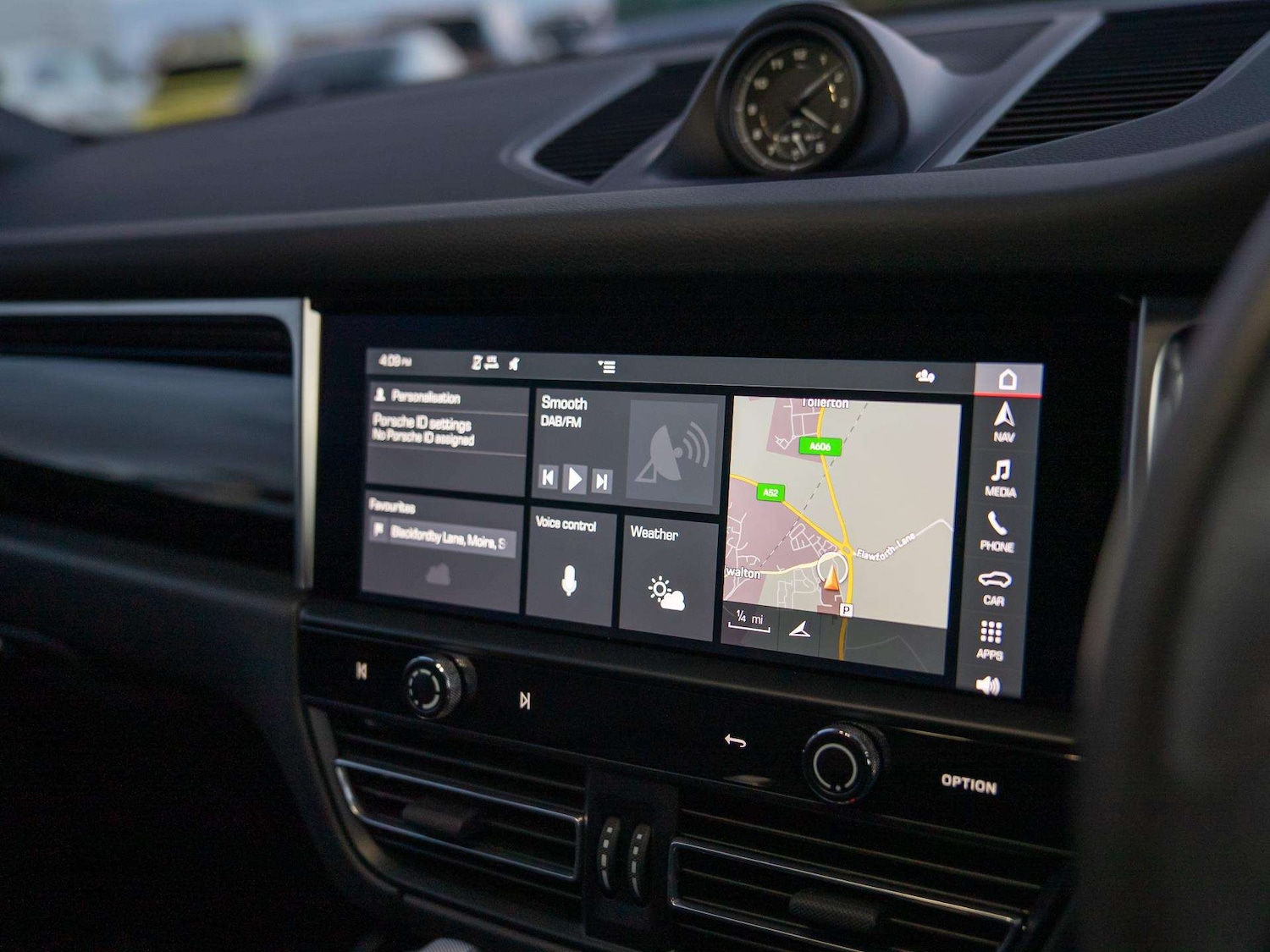 Used Porsche Macan 2022 for sale - 76705142: Photo 18