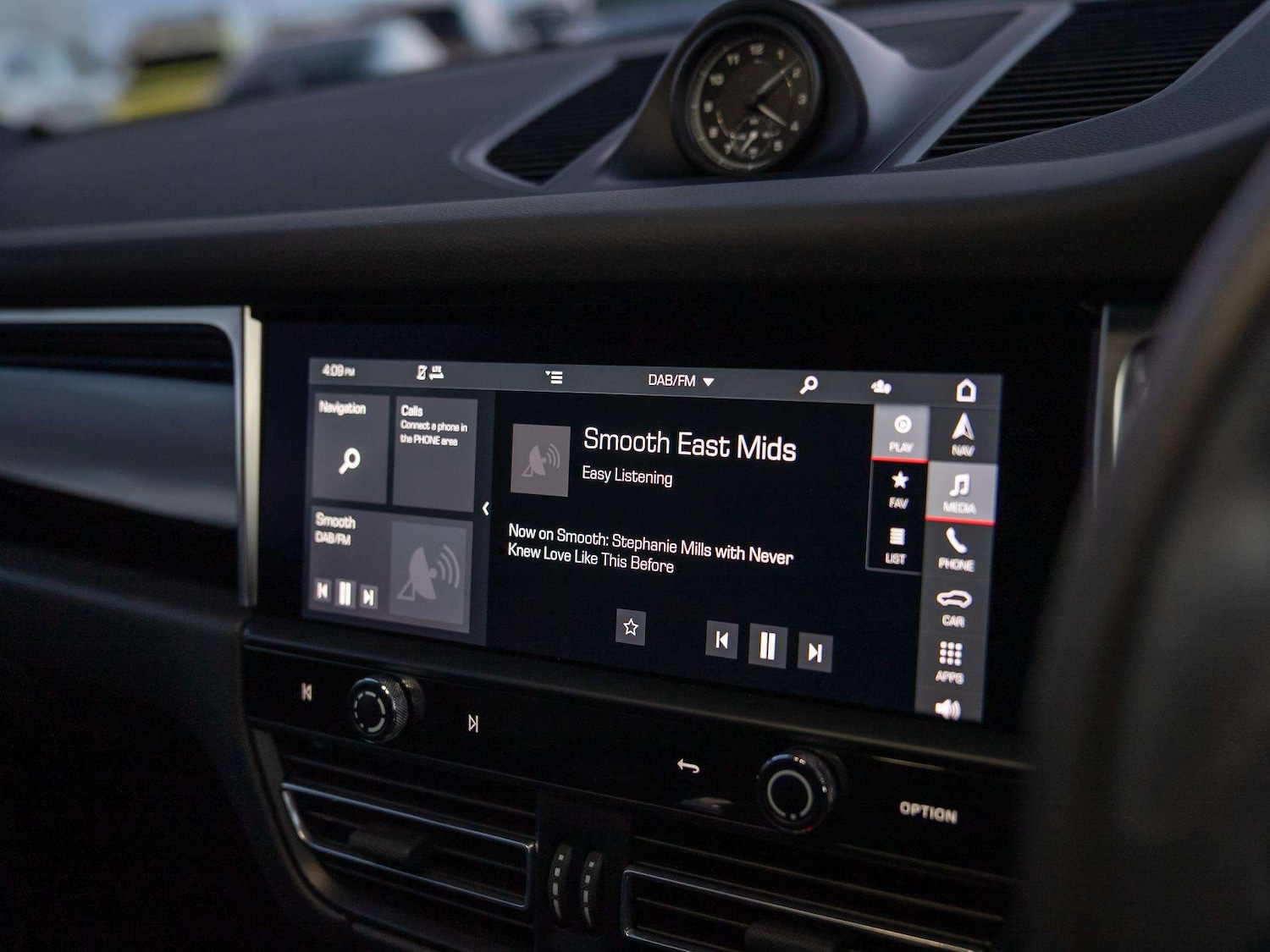 Used Porsche Macan 2022 for sale - 76705142: Photo 19