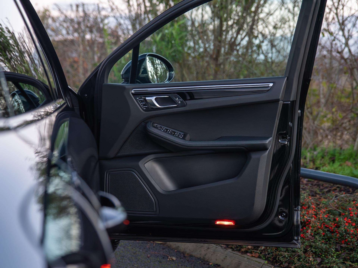 Used Porsche Macan 2022 for sale - 76705142: Photo 30