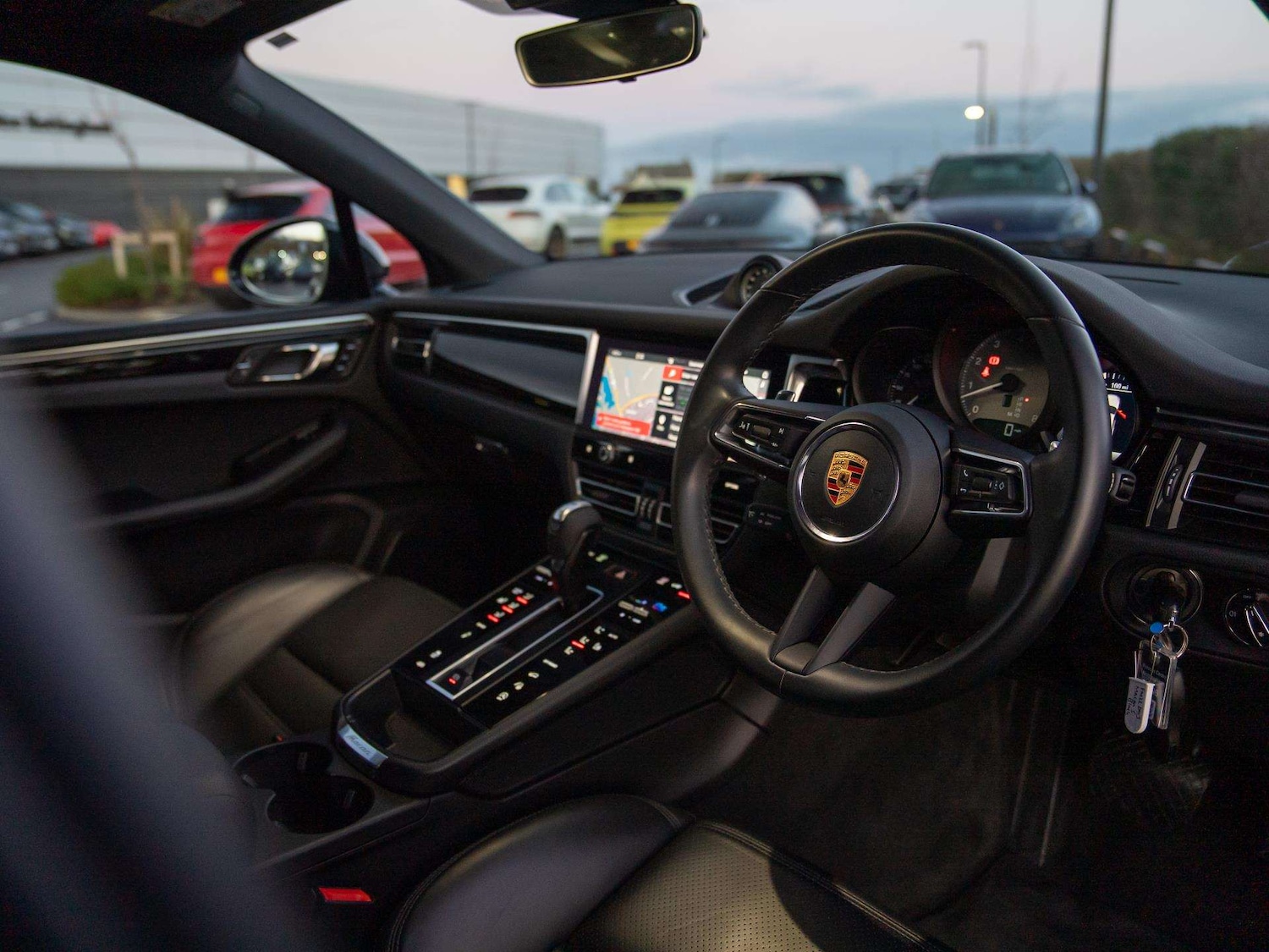 Used Porsche Macan 2022 for sale - 76705142: Photo 9