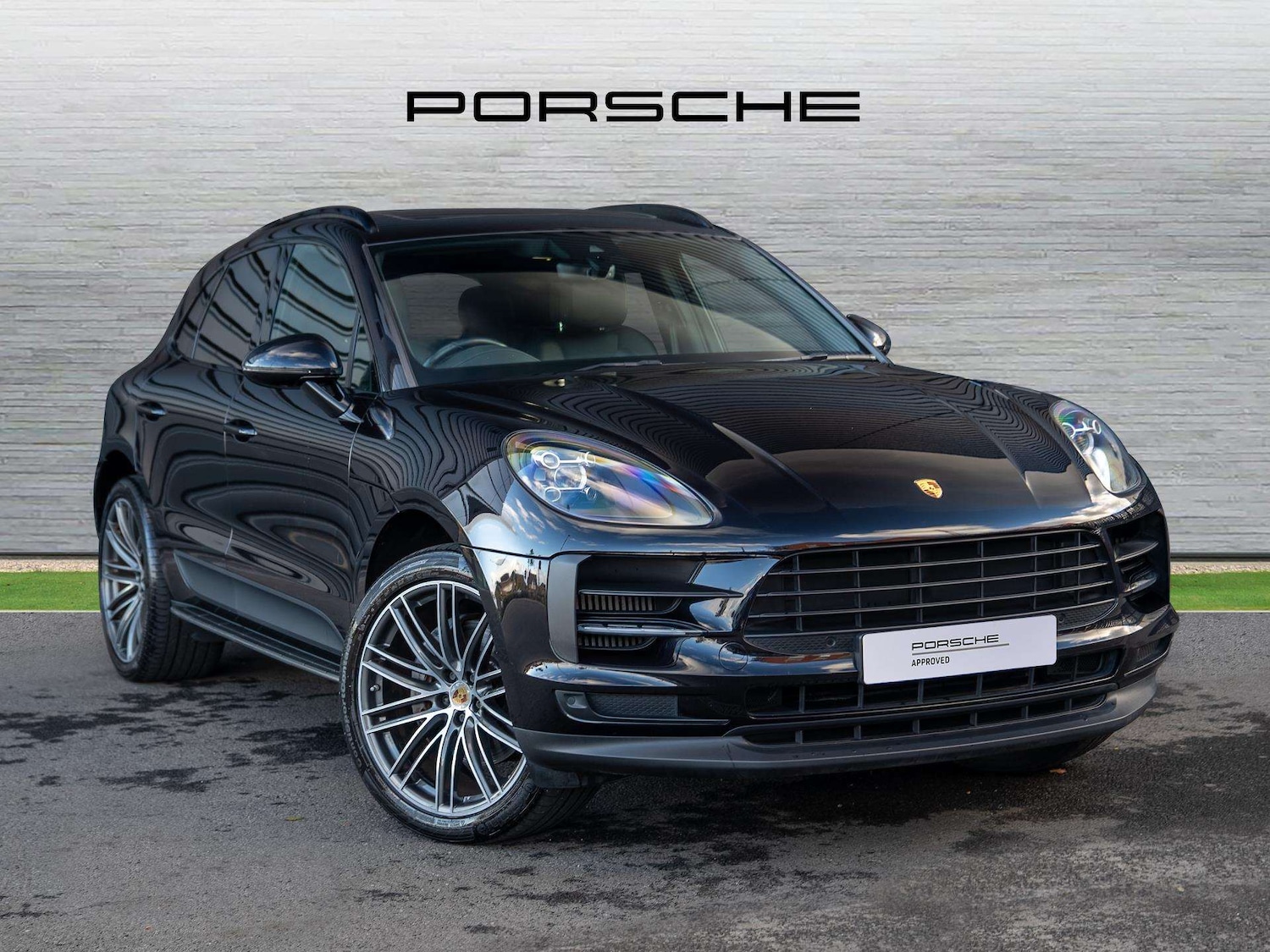 Used Porsche Macan 2019 for sale - 76421159: Photo 1
