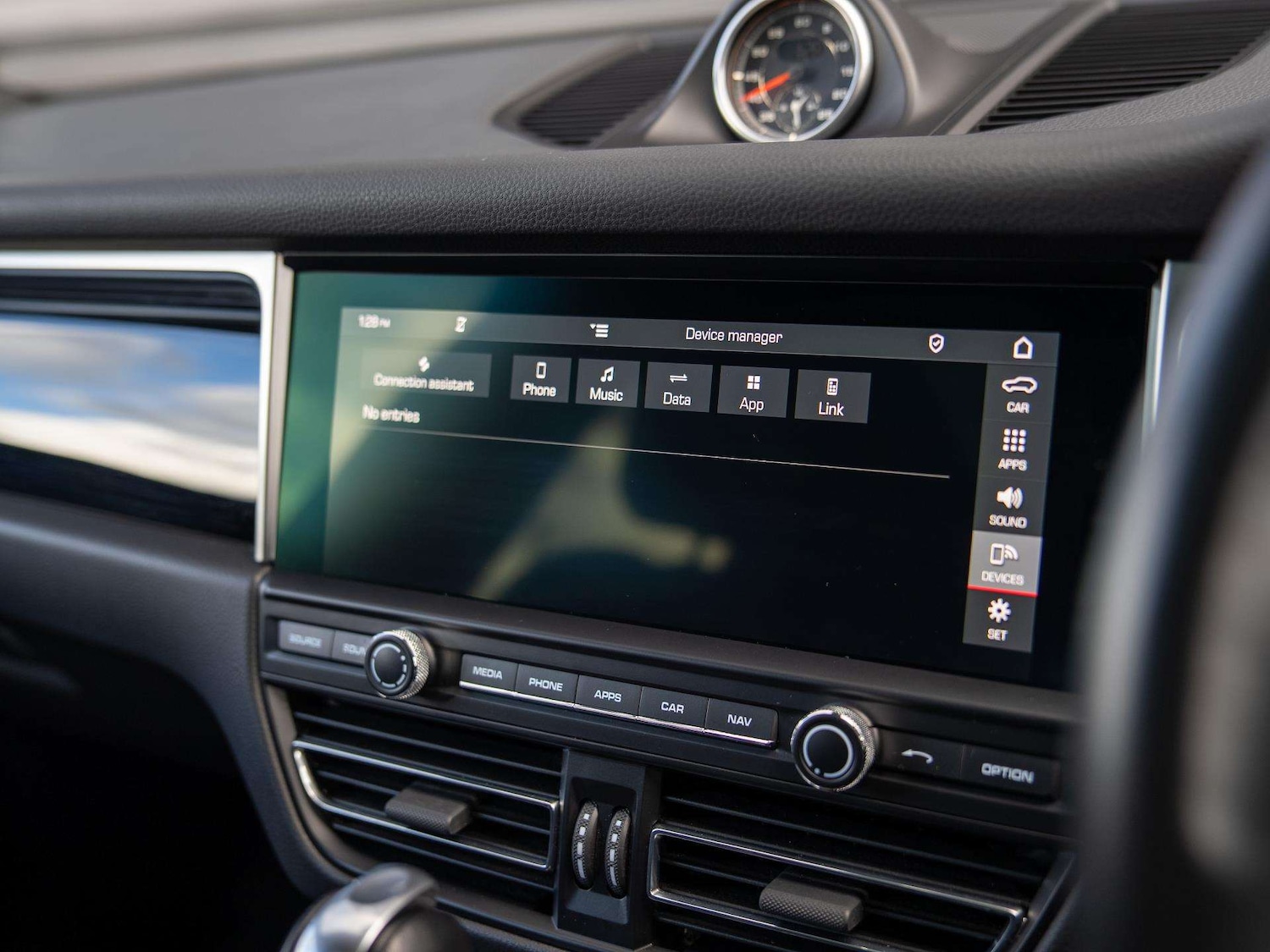 Used Porsche Macan 2019 for sale - 76421159: Photo 16