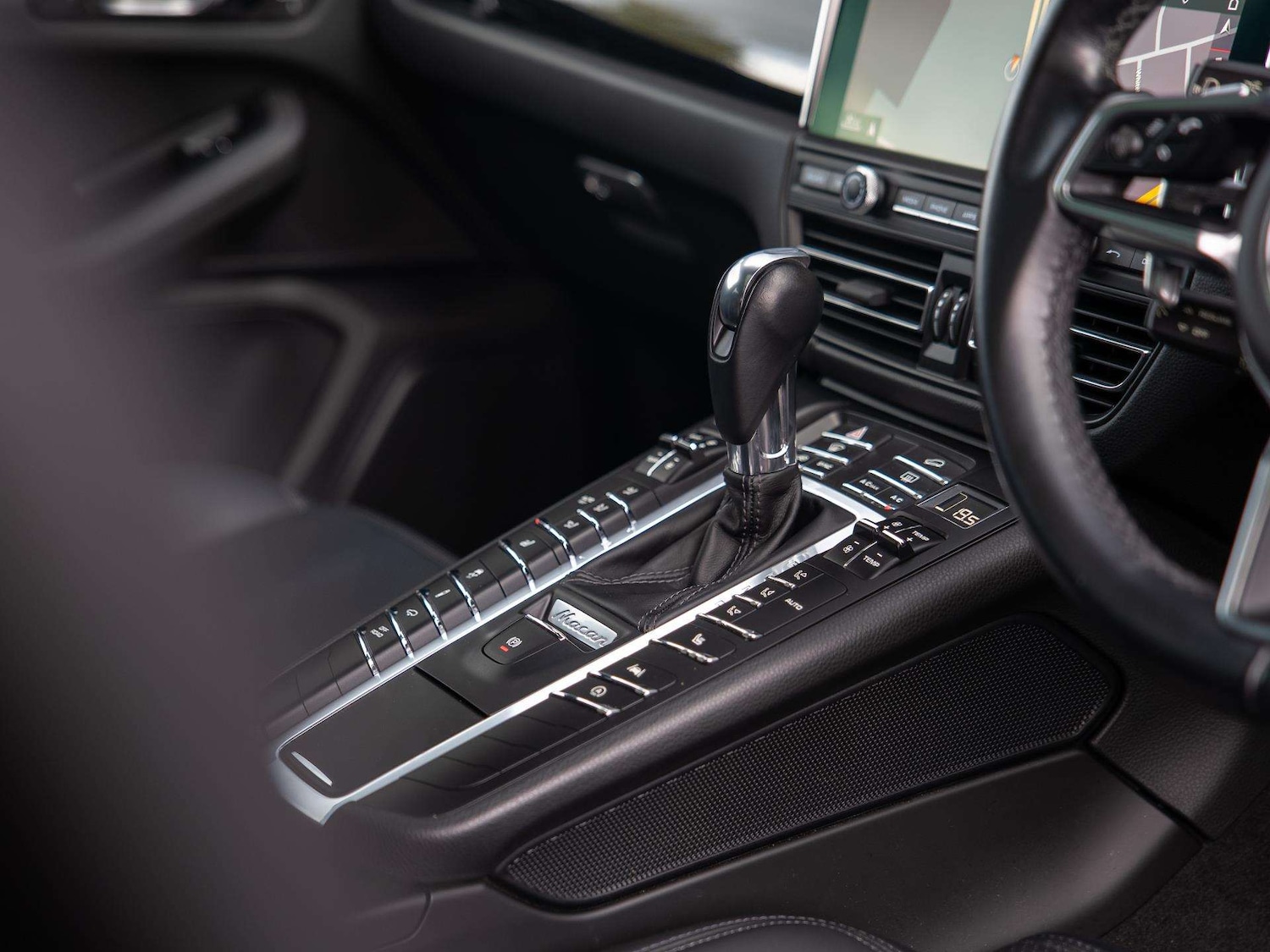 Used Porsche Macan 2019 for sale - 76421159: Photo 24