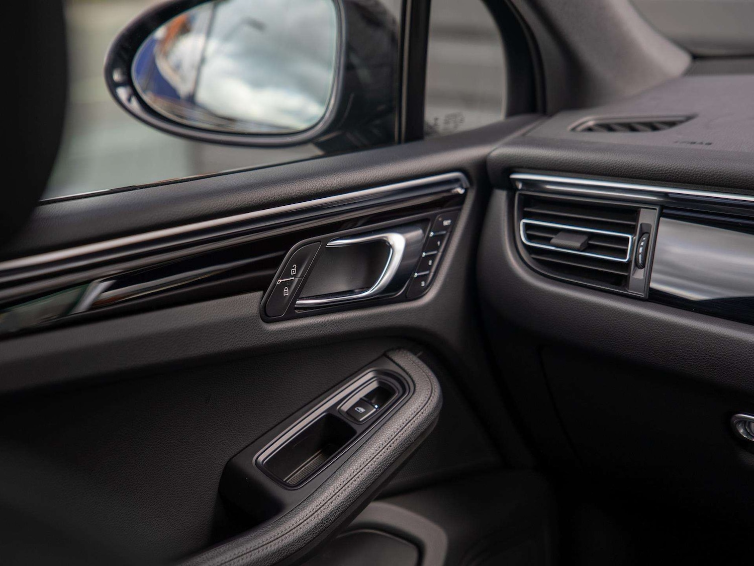 Used Porsche Macan 2019 for sale - 76421159: Photo 29