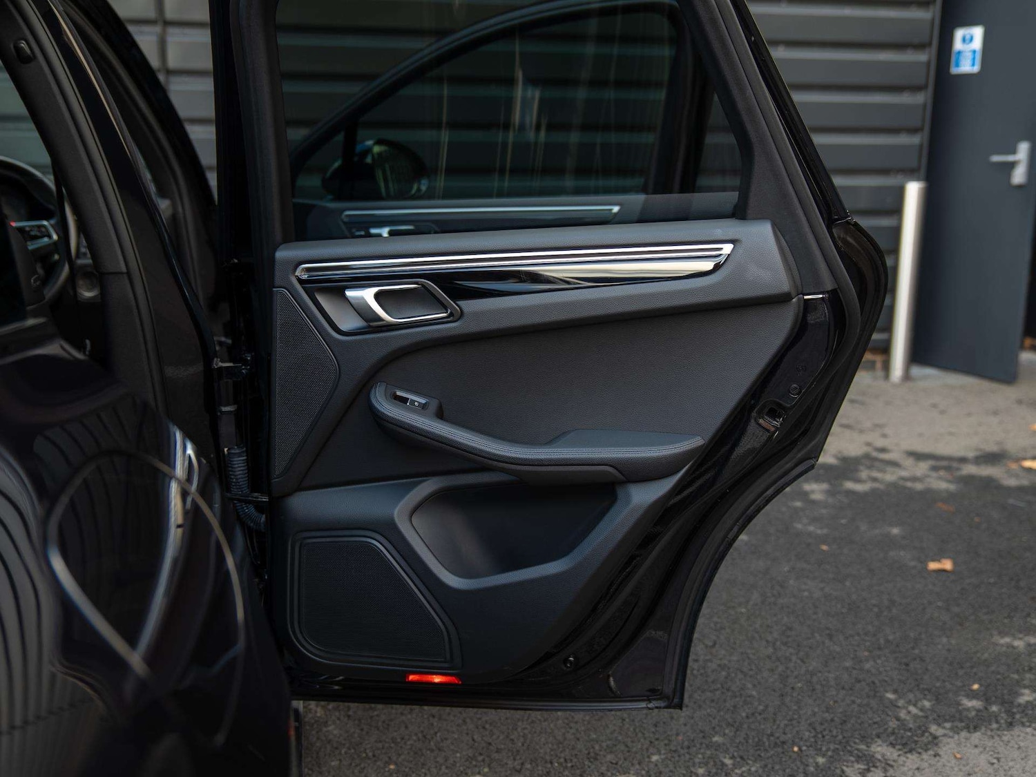 Used Porsche Macan 2019 for sale - 76421159: Photo 33