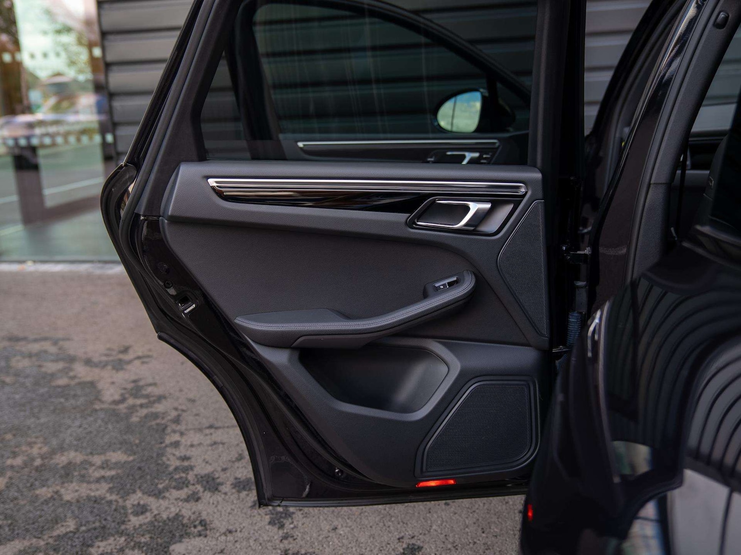 Used Porsche Macan 2019 for sale - 76421159: Photo 35