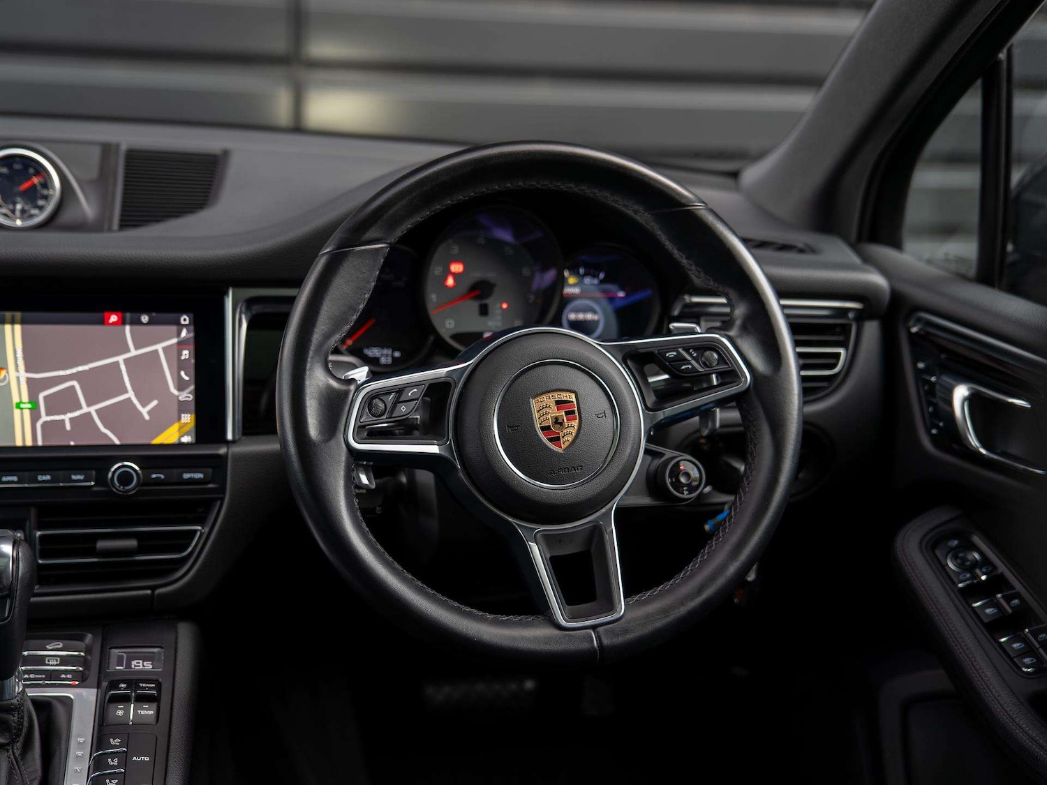 Used Porsche Macan 2019 for sale - 76421159: Photo 8