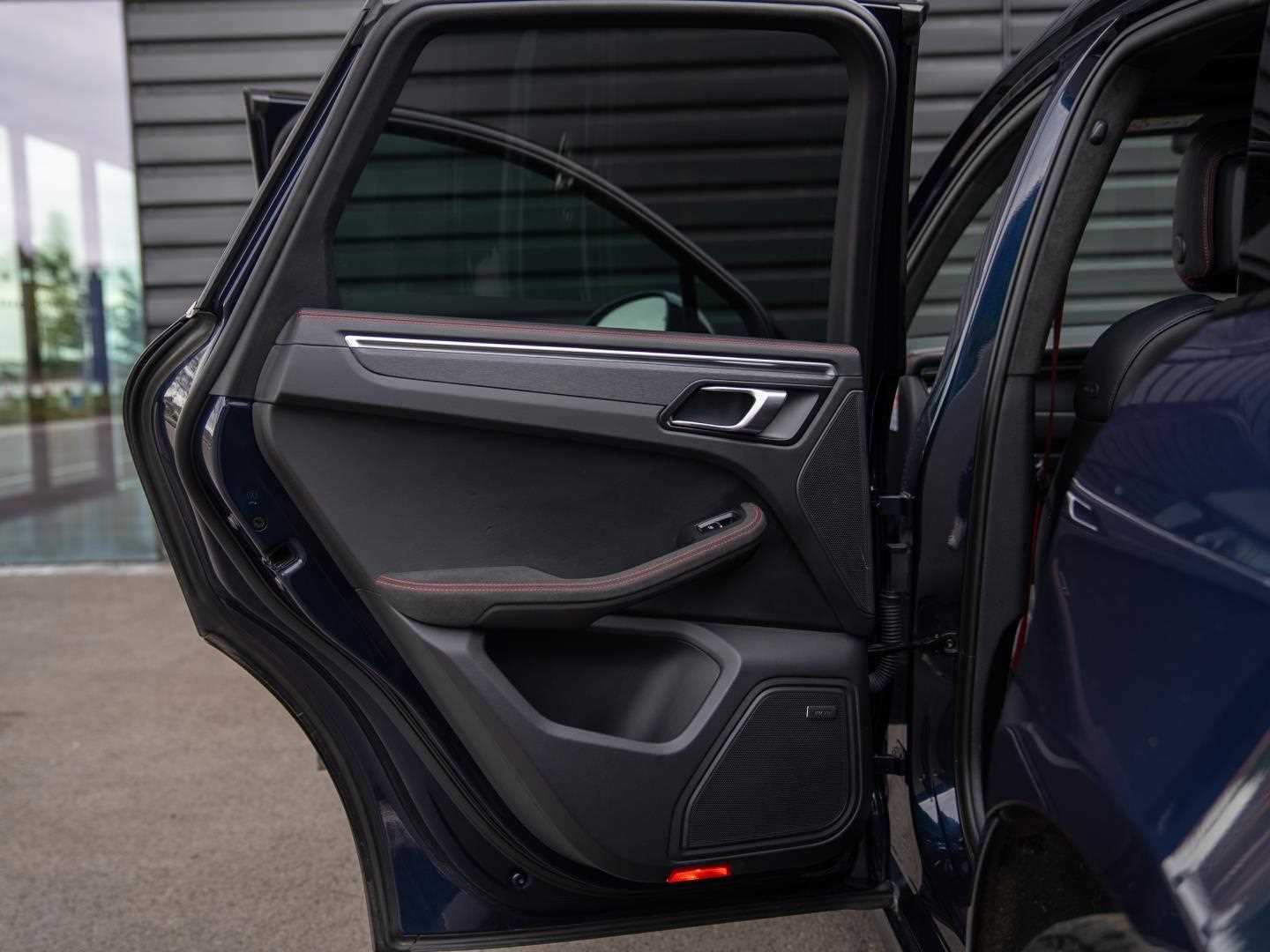 Vehicle 33