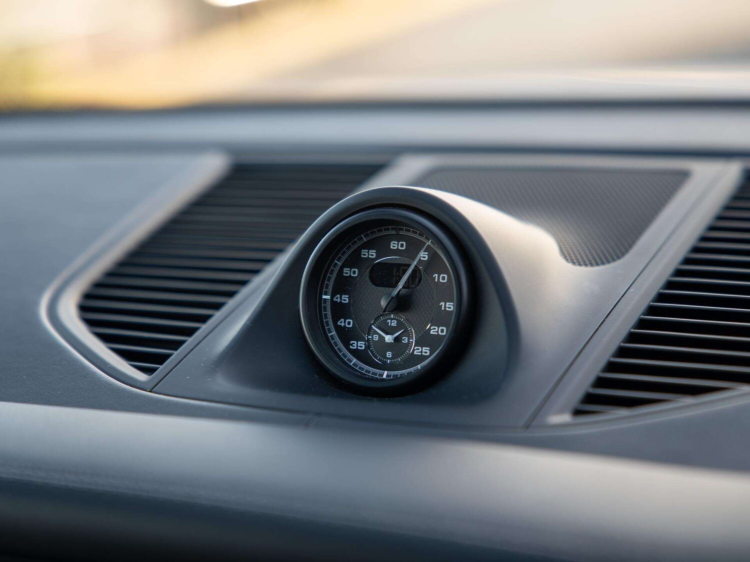 Used Porsche Macan 2022 for sale - 77686547: Photo 16