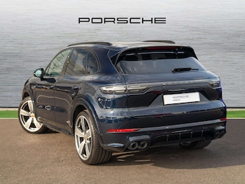 Used Porsche Cayenne 2023 for sale - 79556235: Photo