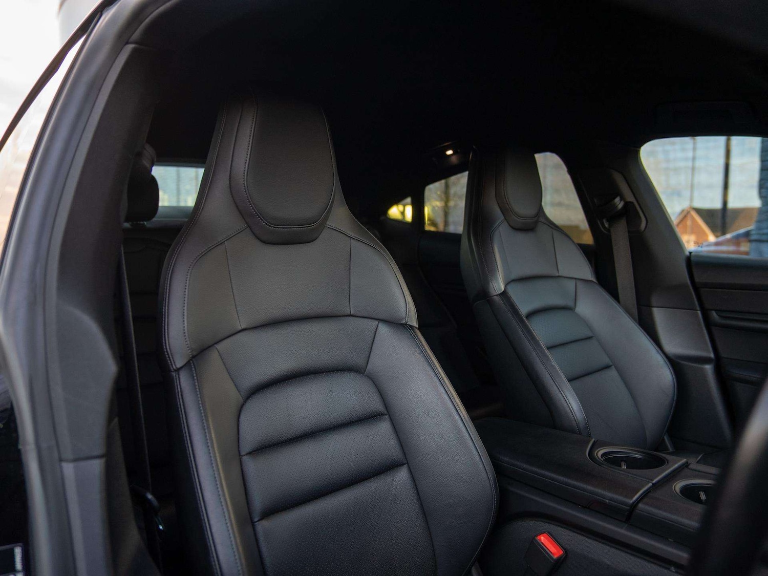 Used Porsche Taycan 2021 for sale - 77333838: Photo 10