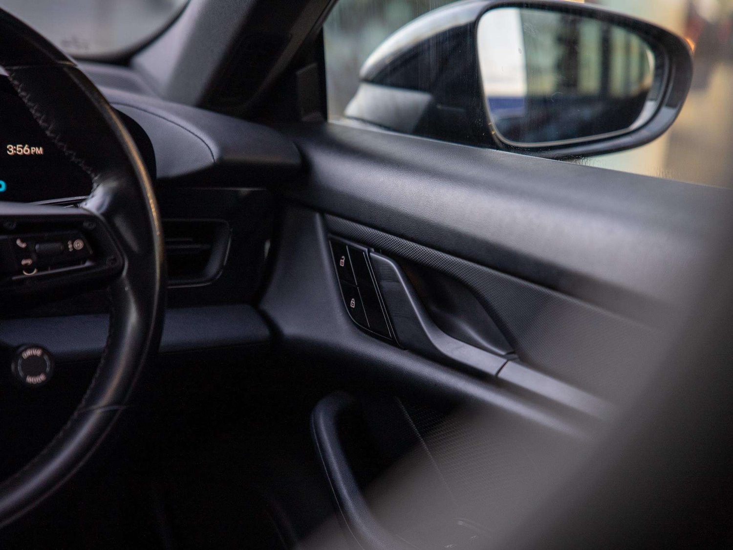 Used Porsche Taycan 2021 for sale - 77333838: Photo 26